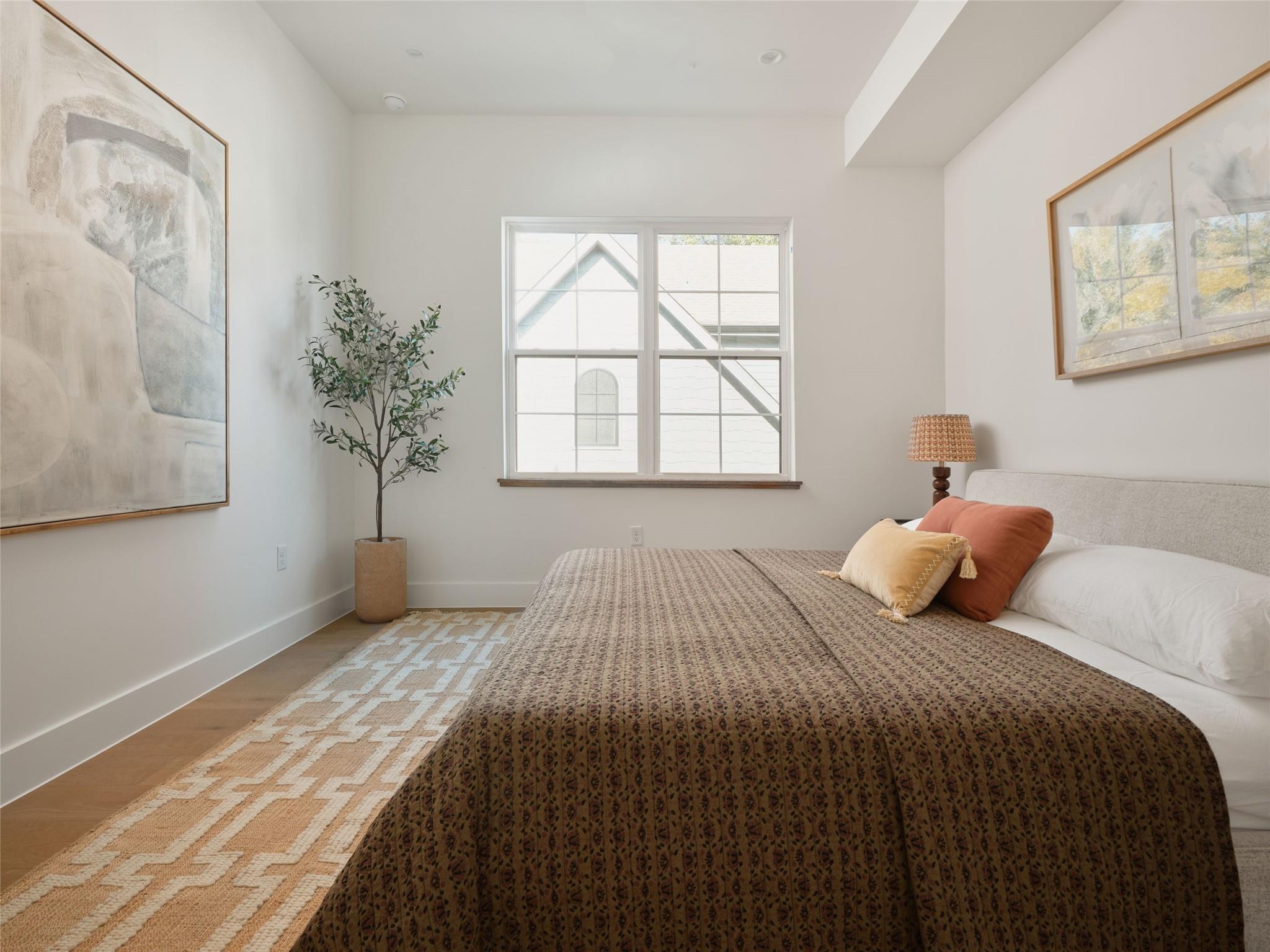 610 Allen St # 1, Austin, TX 78702