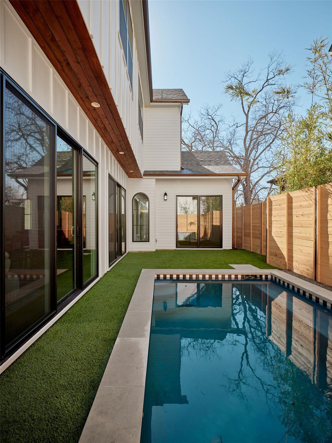 610 Allen St # 1, Austin, TX 78702