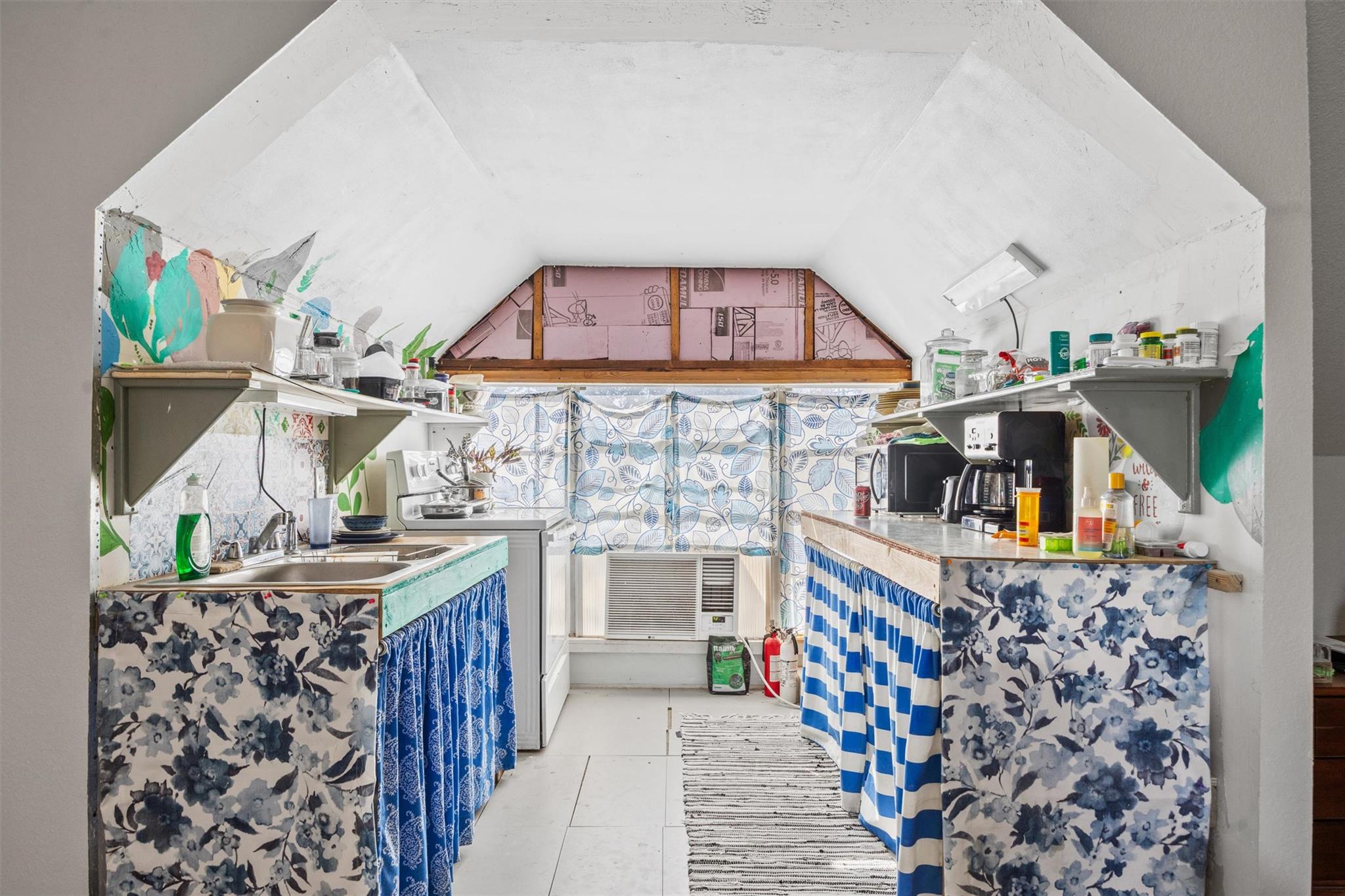 606 W Bell Ave, Rockdale, TX 76567