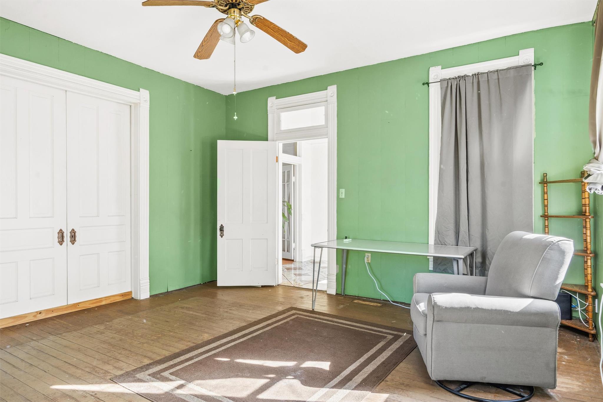 606 W Bell Ave, Rockdale, TX 76567