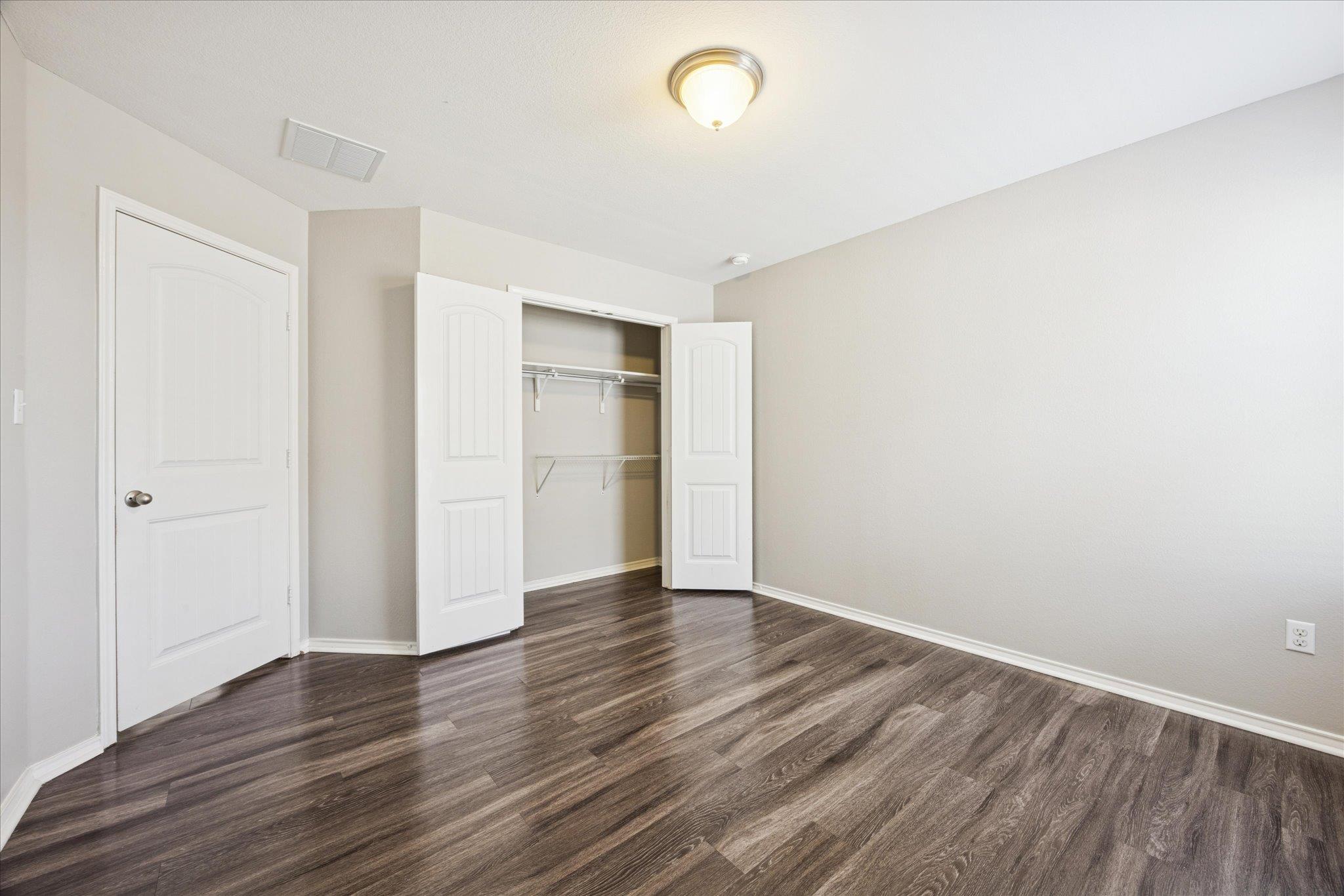 350 Gina Dr, Kyle, TX 78640