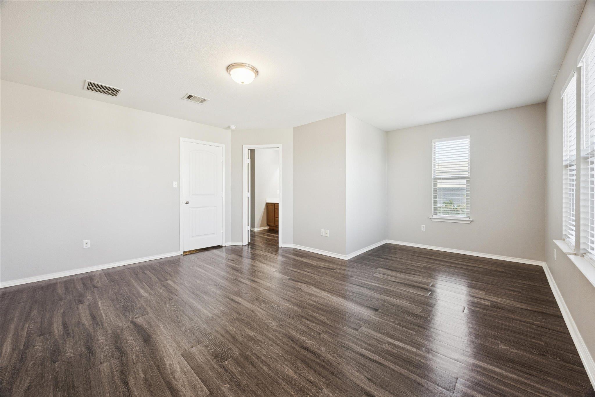 350 Gina Dr, Kyle, TX 78640