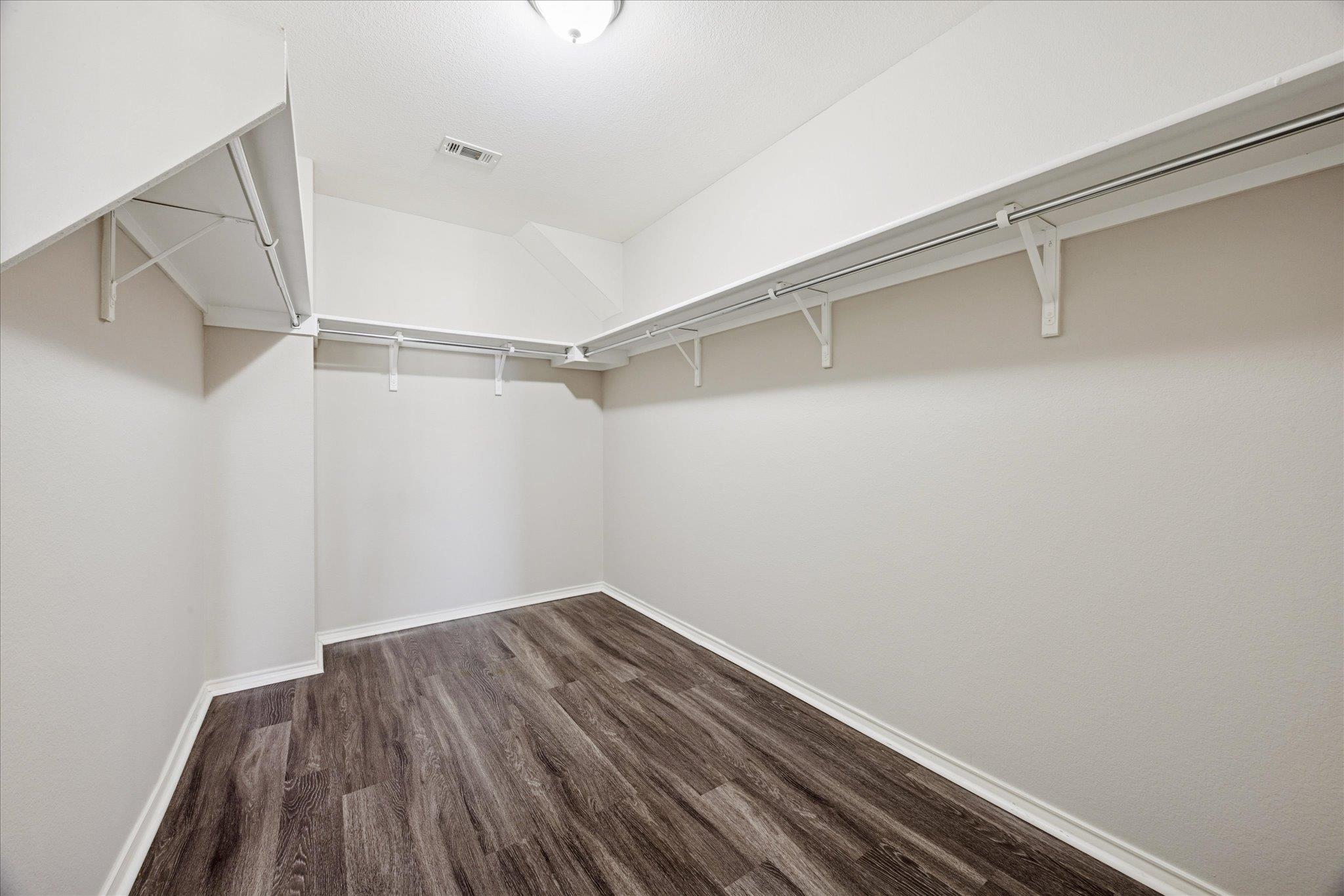 350 Gina Dr, Kyle, TX 78640