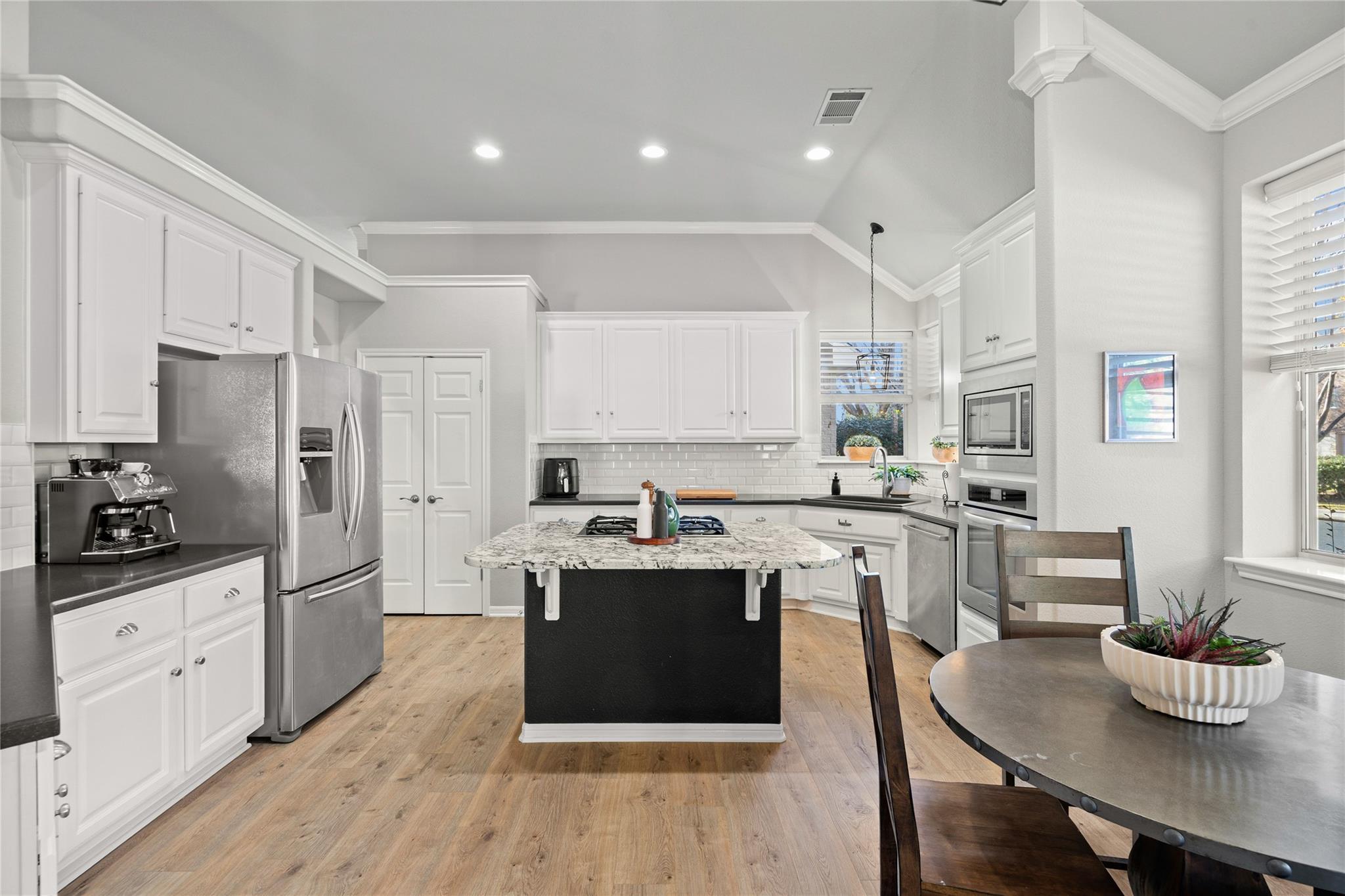 1302 Ridgefield Loop, Round Rock, TX 78665