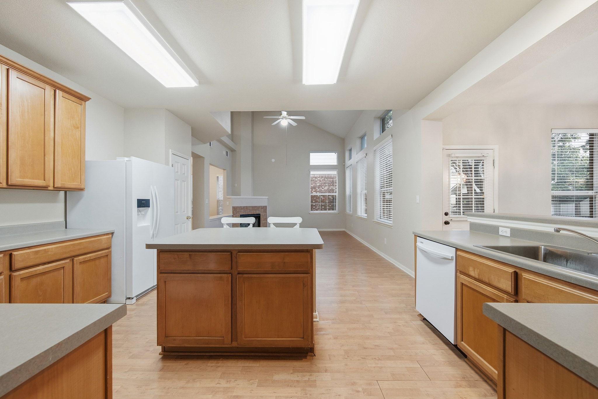 1716 Briarton Ln, Round Rock, TX 78665