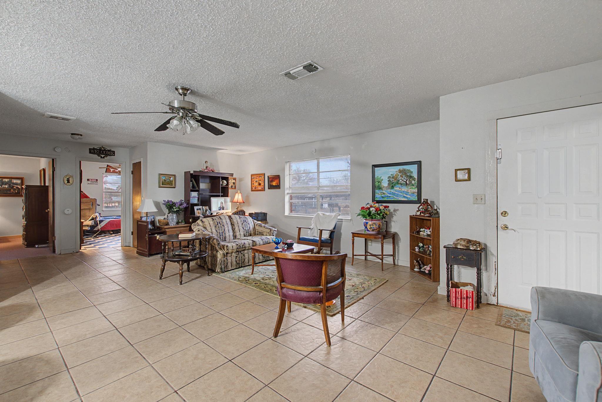 1701 Valley View Ln, Granite Shoals, TX 78654