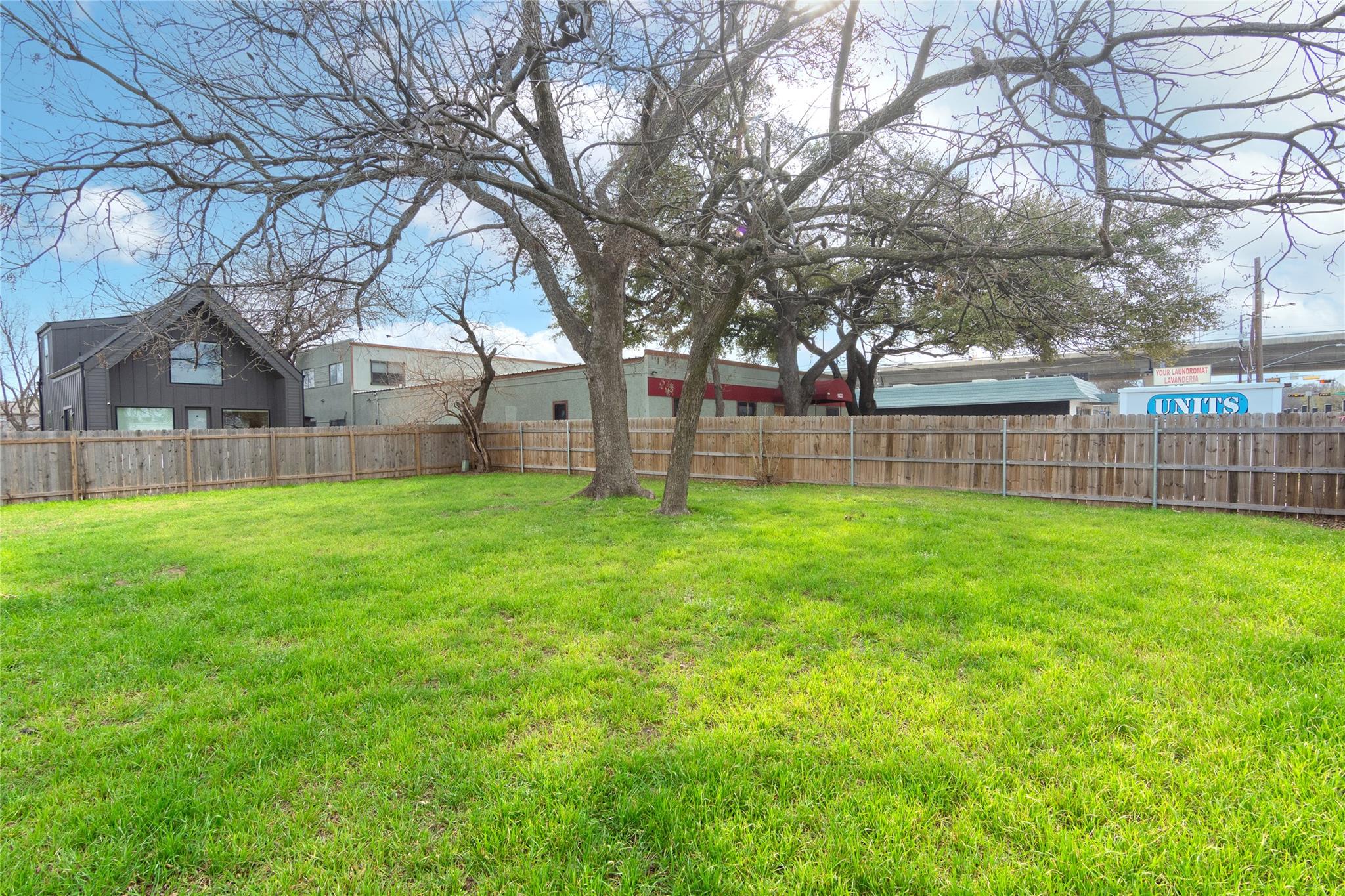 8512 Remington Ln, Austin, TX 78758