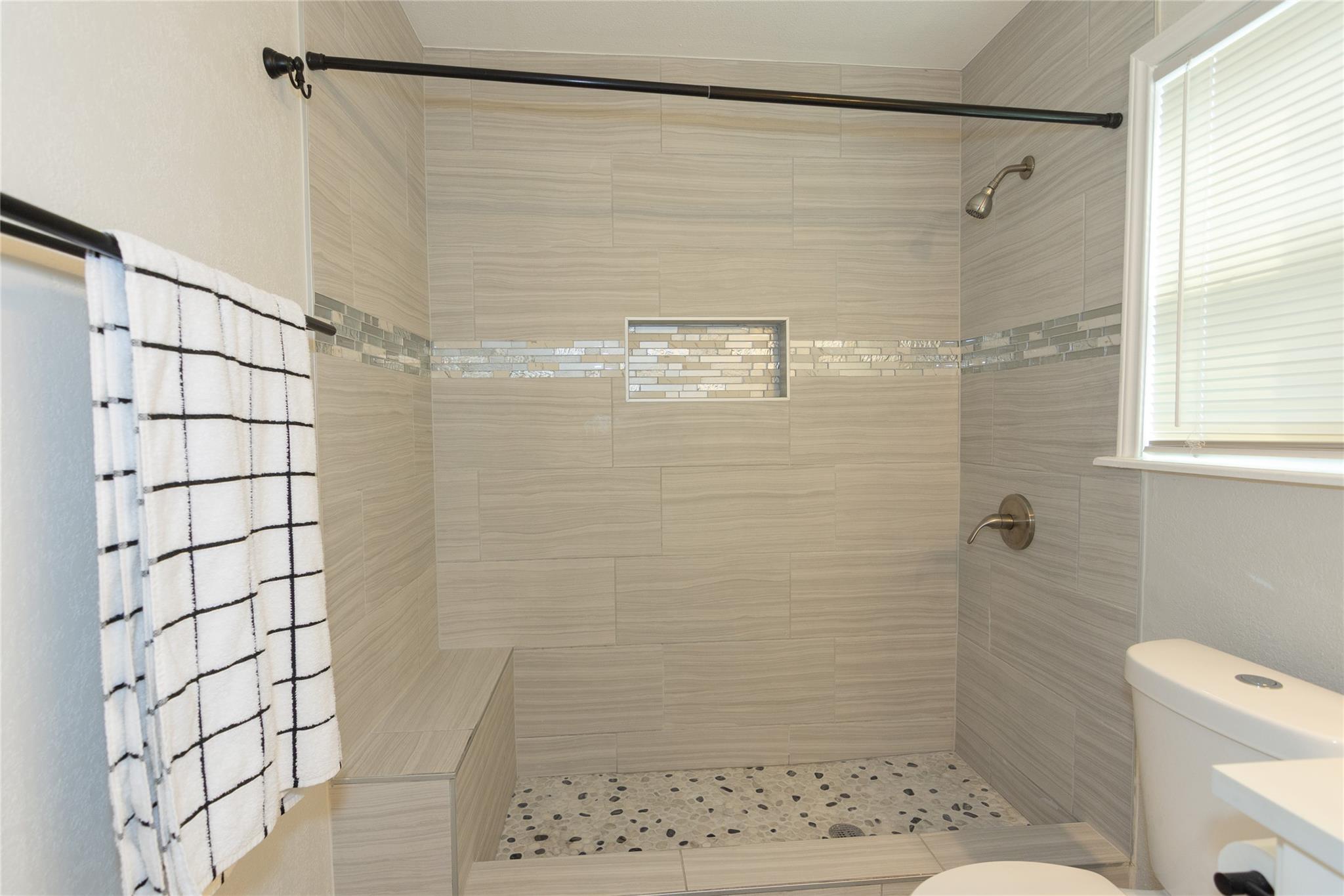 8512 Remington Ln, Austin, TX 78758