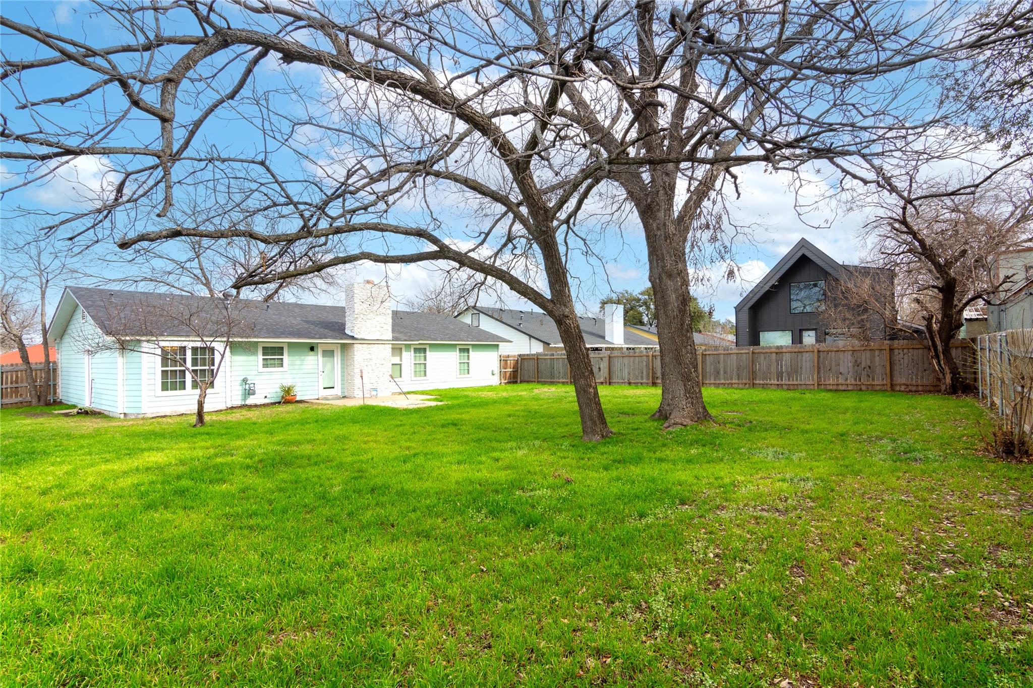 8512 Remington Ln, Austin, TX 78758