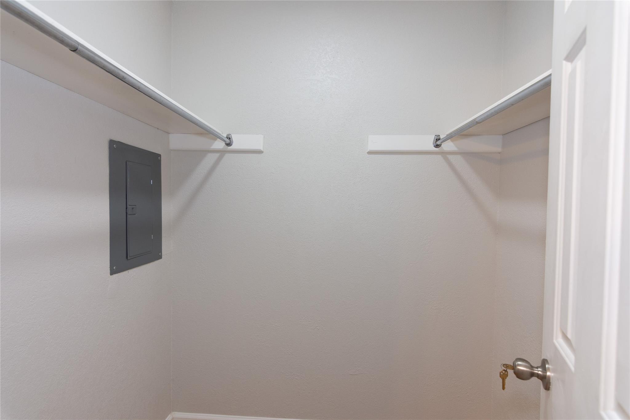 8512 Remington Ln, Austin, TX 78758