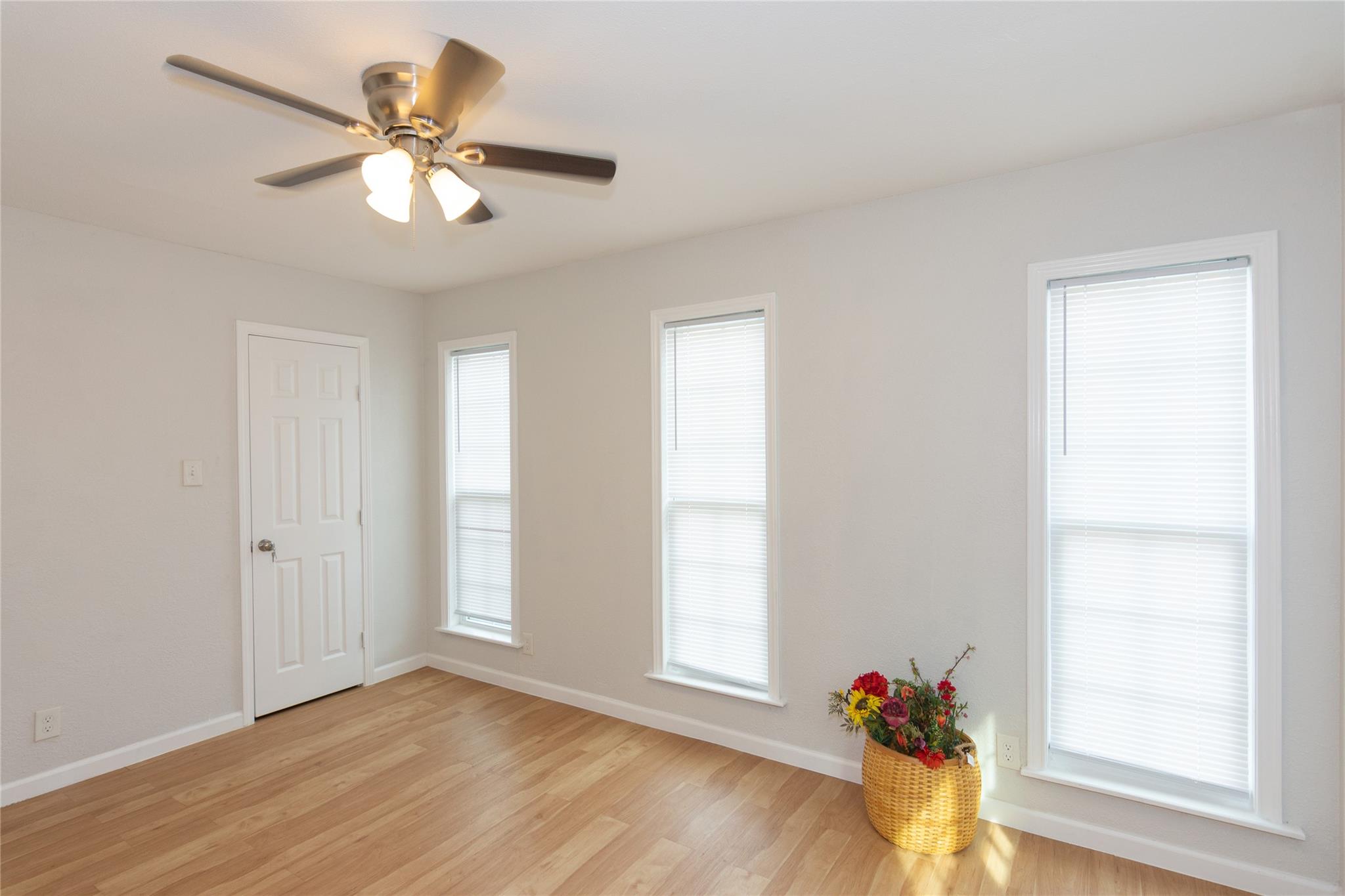 8512 Remington Ln, Austin, TX 78758