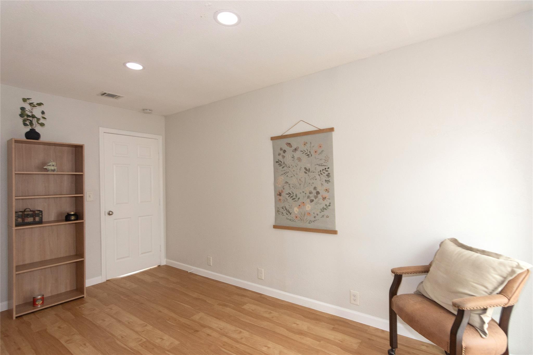 8512 Remington Ln, Austin, TX 78758