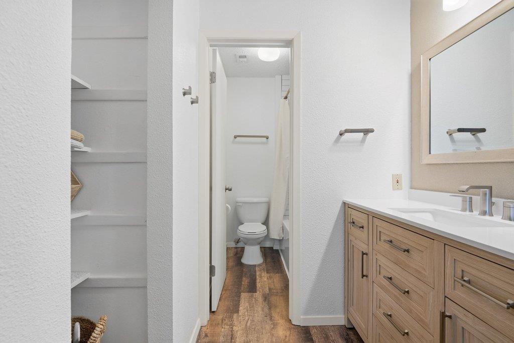 1201 Hi Stirrup # 104, Horseshoe Bay, TX 78657