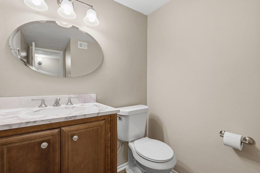 1201 Hi Stirrup # 104, Horseshoe Bay, TX 78657