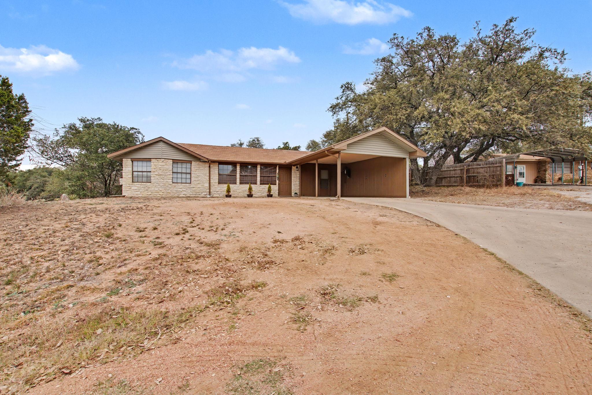1109 County Road 132A, Kingsland, TX 78639