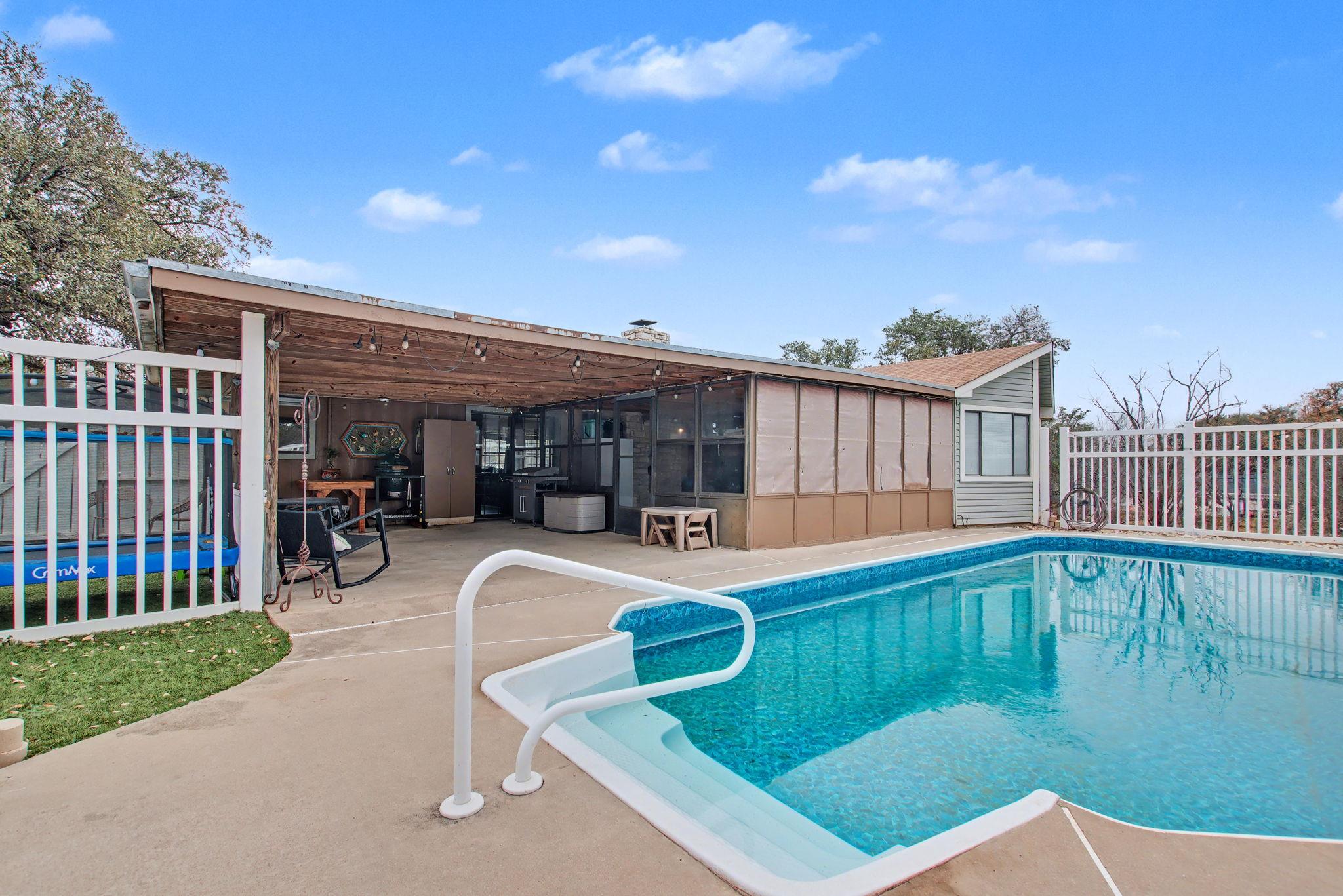 1109 County Road 132A, Kingsland, TX 78639