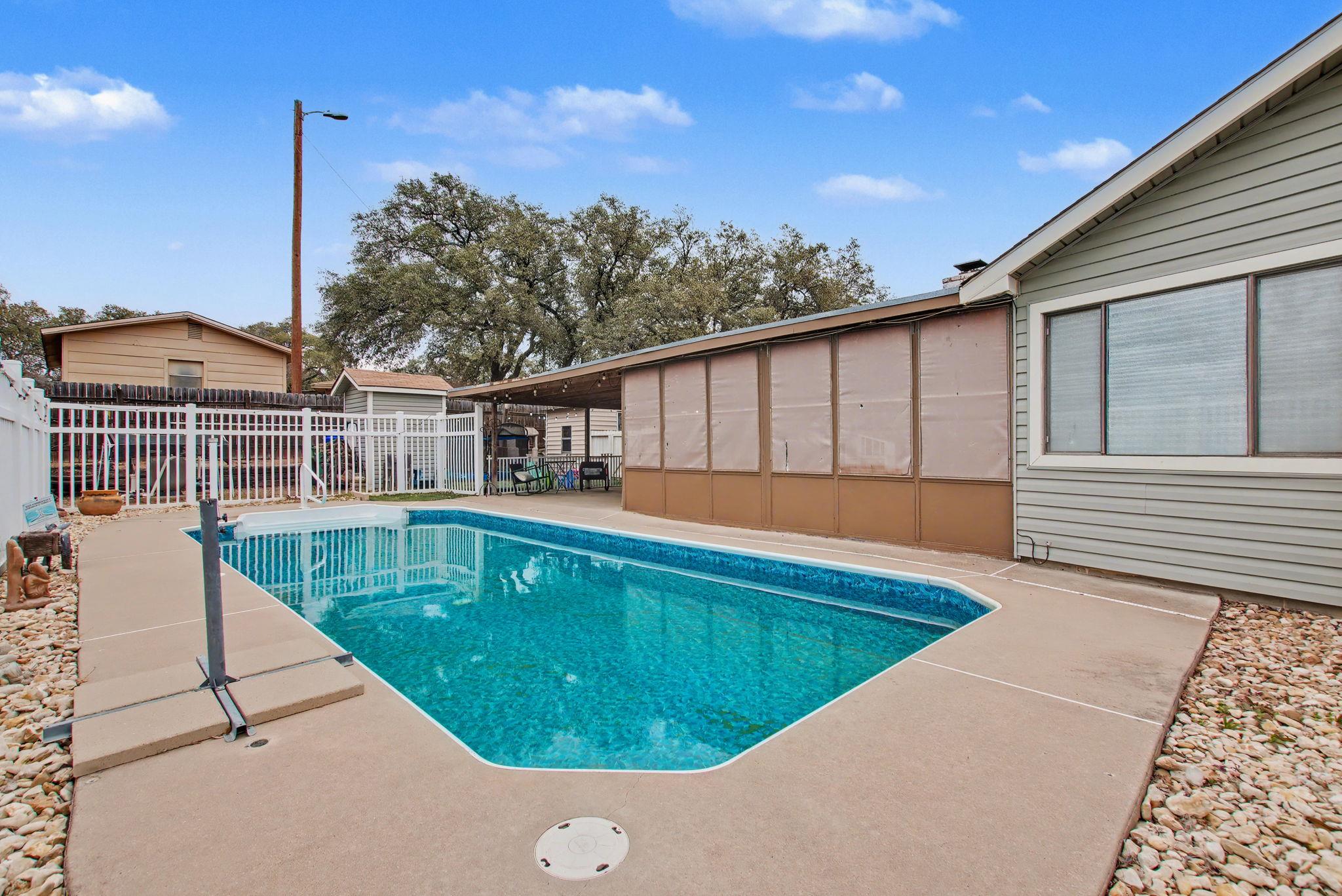 1109 County Road 132A, Kingsland, TX 78639