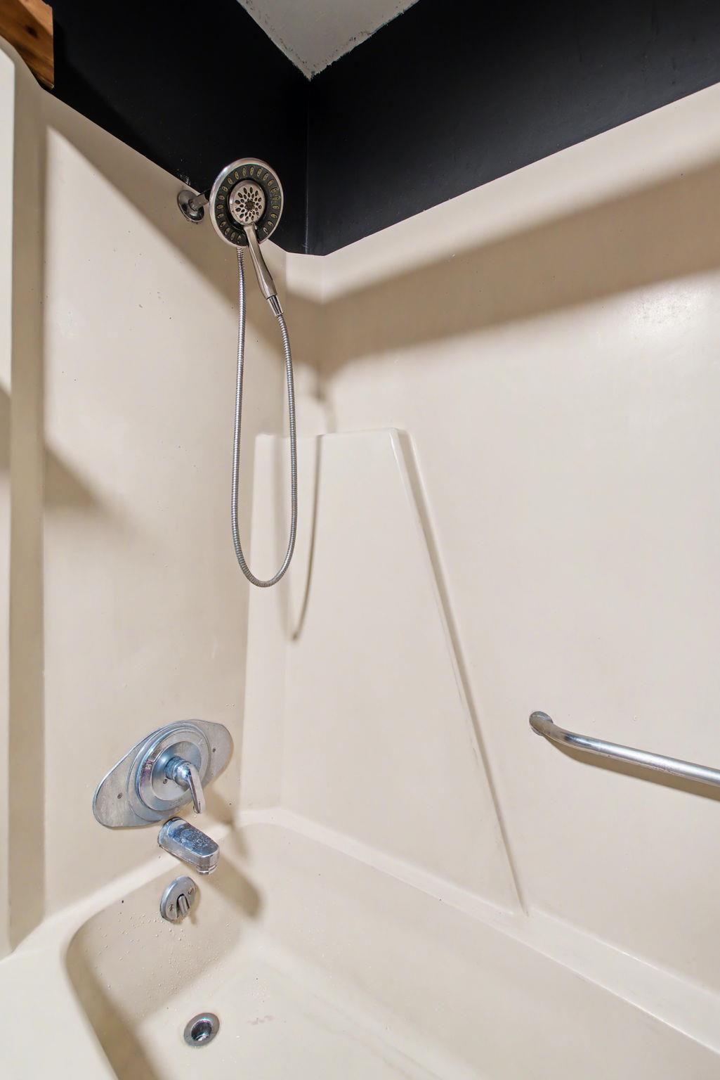 1109 County Road 132A, Kingsland, TX 78639