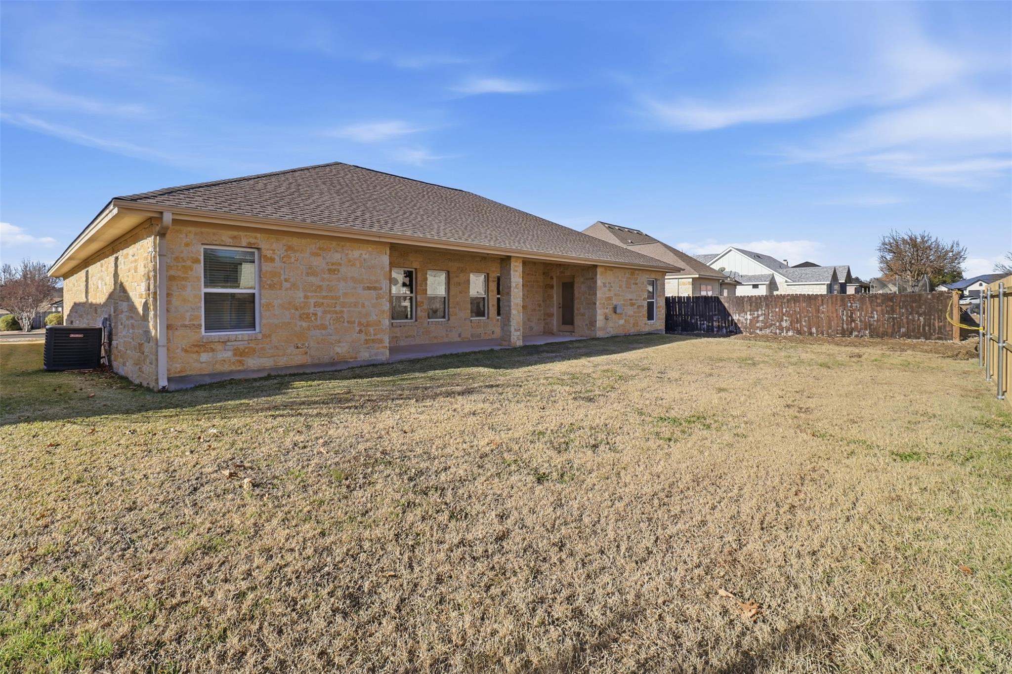 127 Turkey Run, Meadowlakes, TX 78654