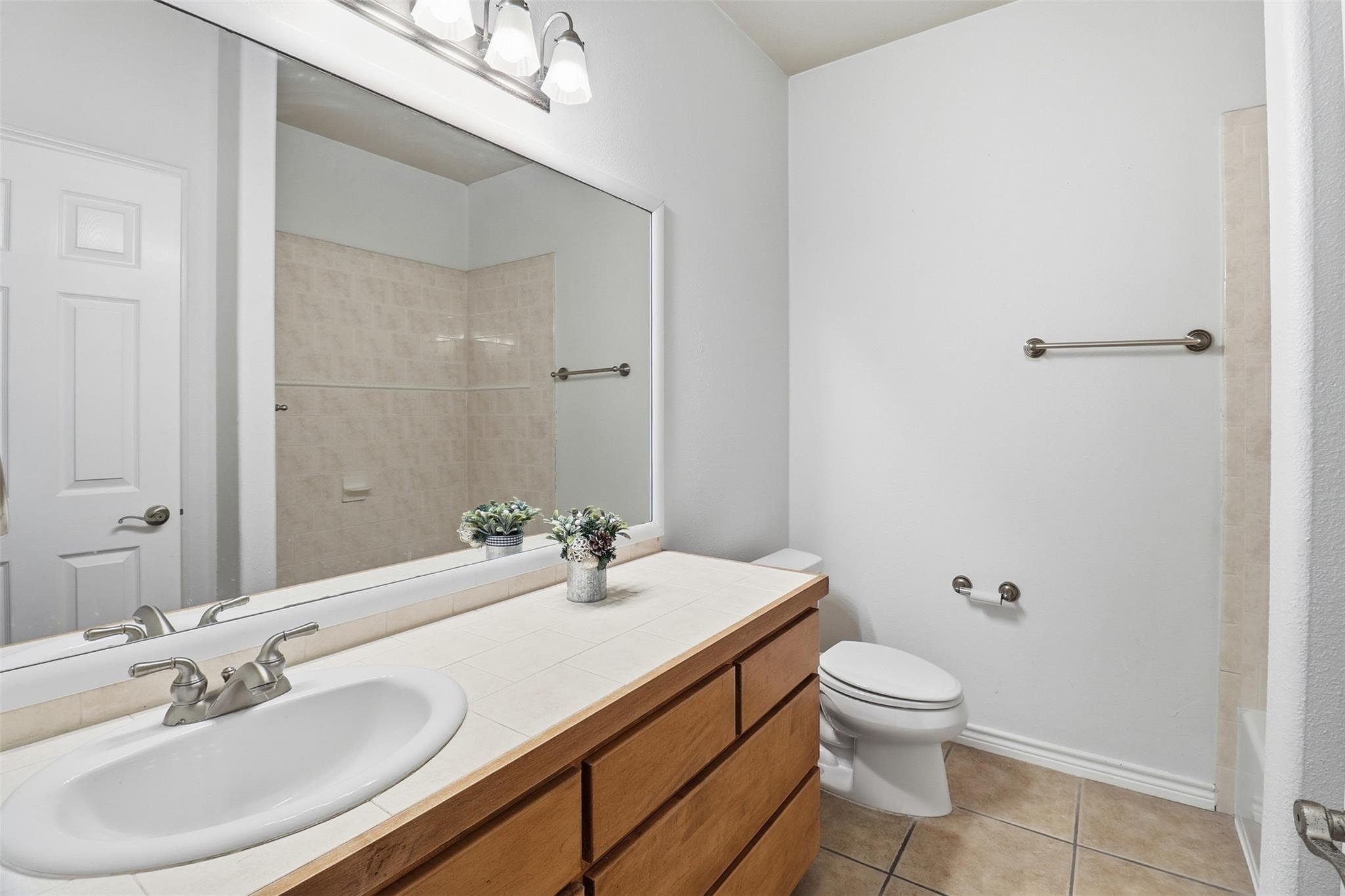 127 Turkey Run, Meadowlakes, TX 78654