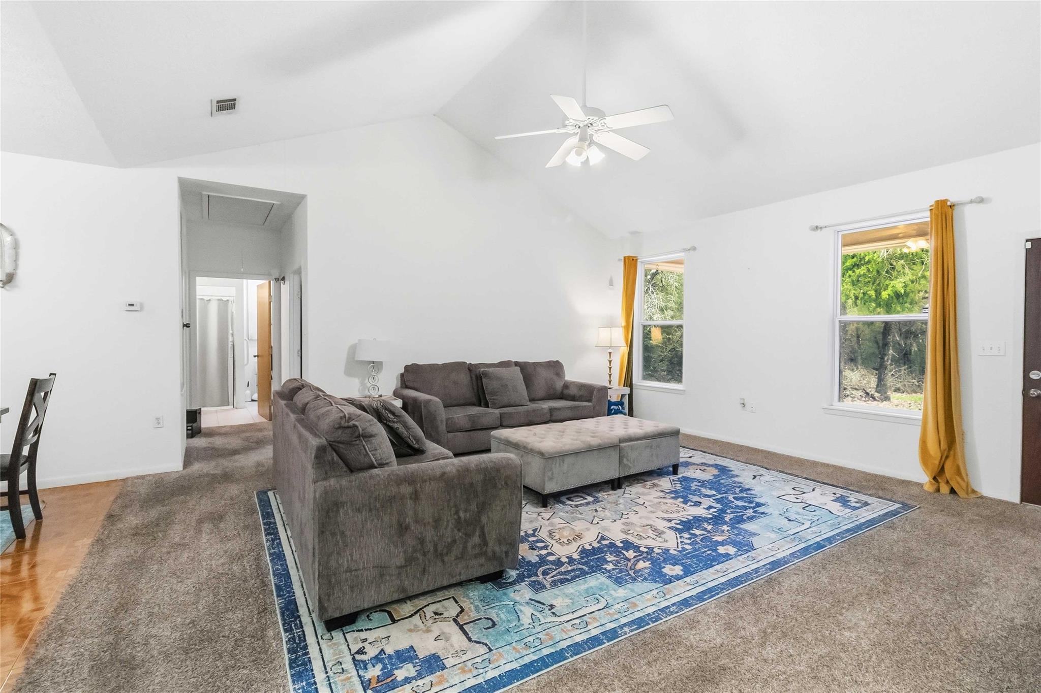 581 Highway 95 Highway S, Elgin, TX 78621