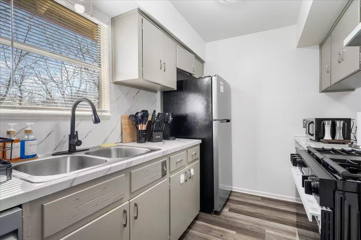 3007 Burning Oak Dr, Austin, TX 78704