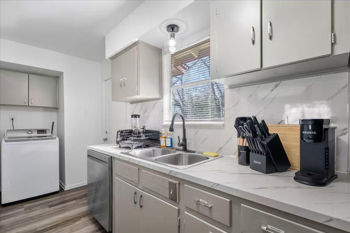 3007 Burning Oak Dr, Austin, TX 78704