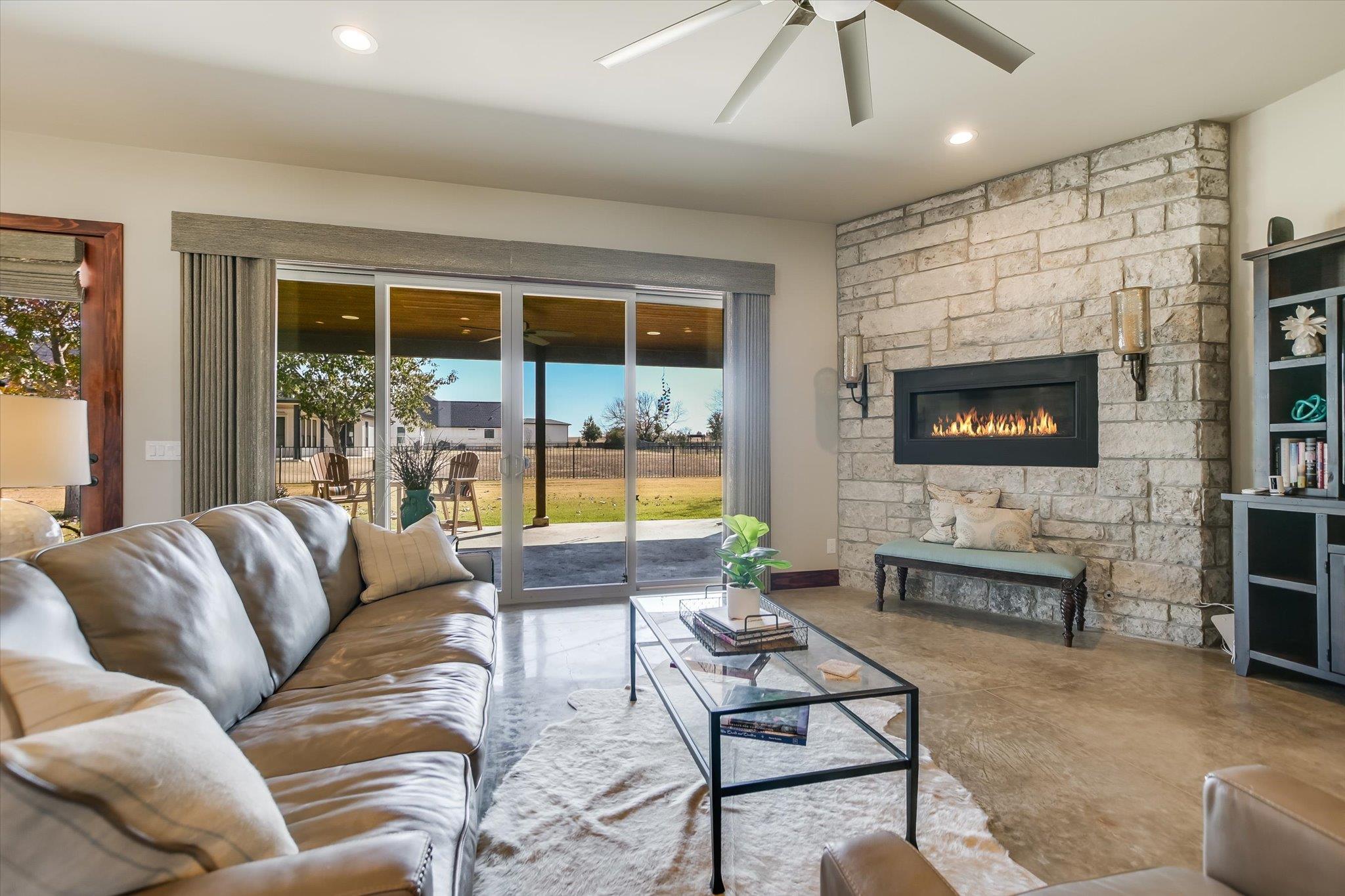 101 Still Meadow Dr, Kingsland, TX 78639