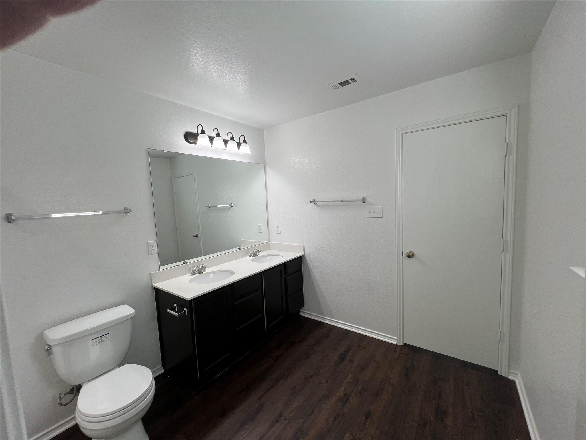 270 Sheep Trail Dr, Kyle, TX 78640