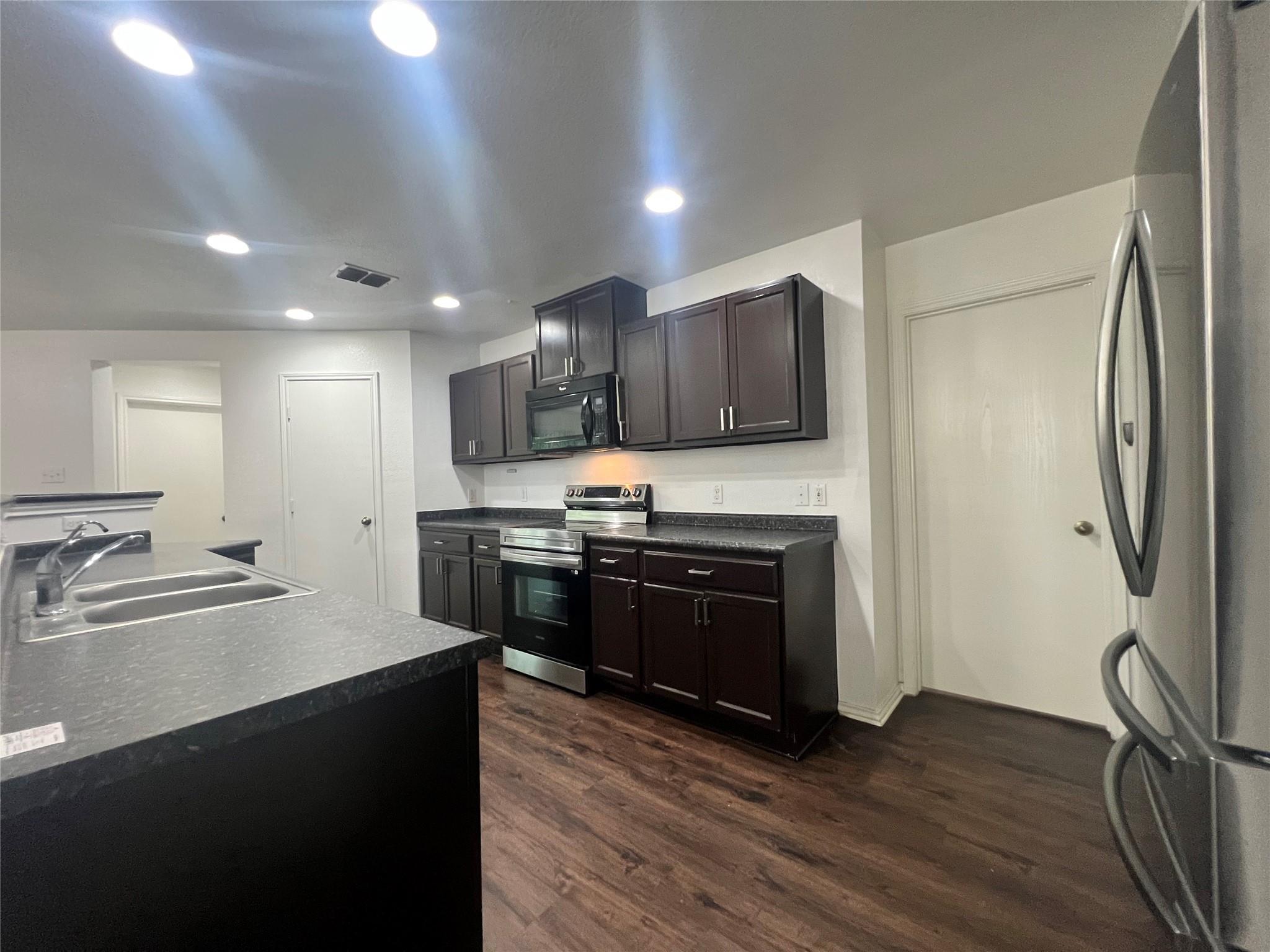 270 Sheep Trail Dr, Kyle, TX 78640