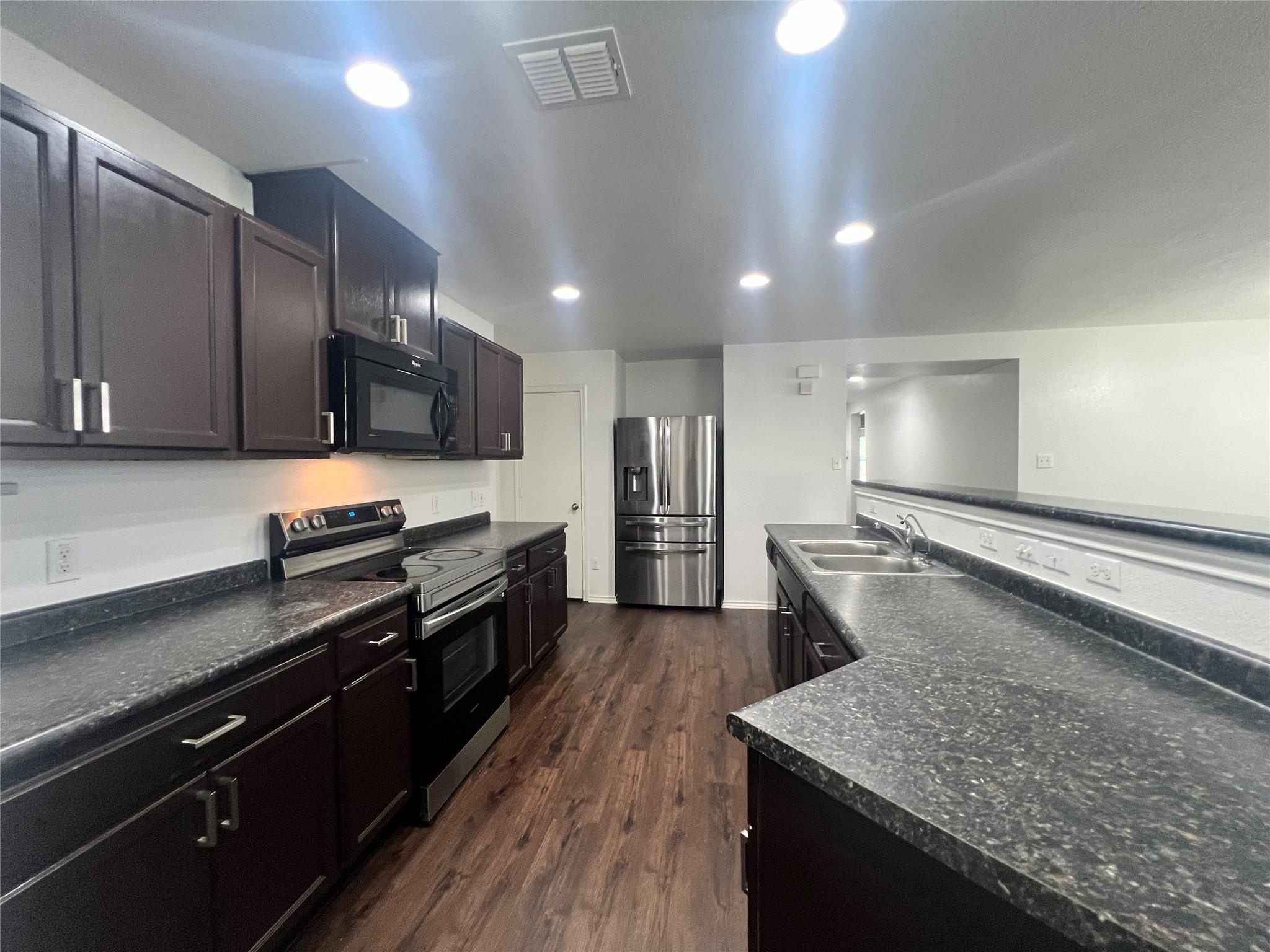 270 Sheep Trail Dr, Kyle, TX 78640