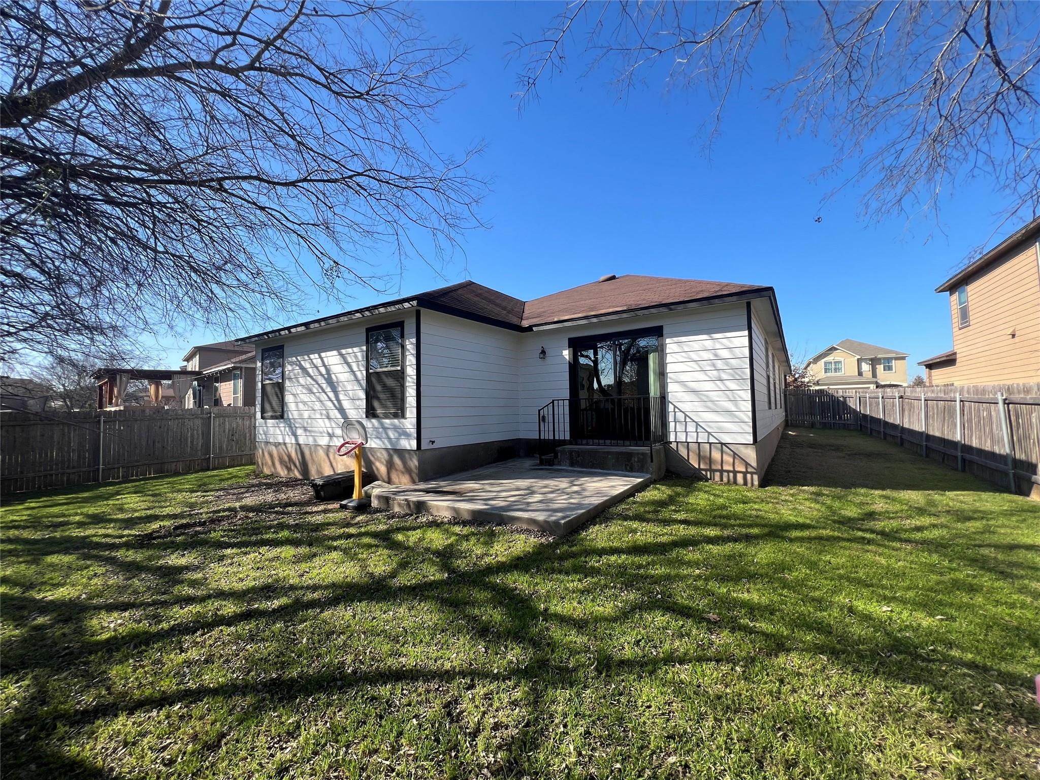 270 Sheep Trail Dr, Kyle, TX 78640