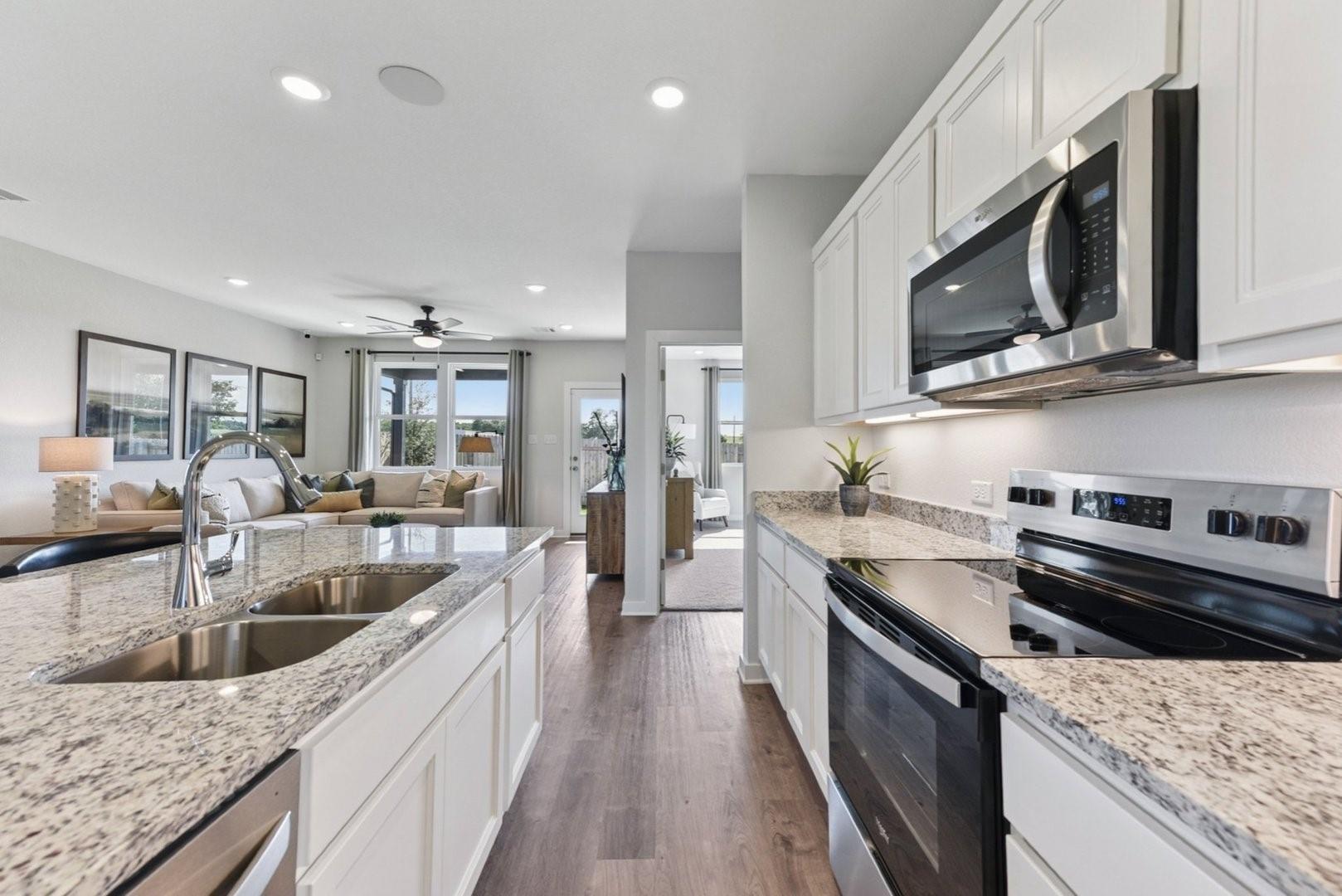 112 Hornet St, Elgin, TX 78621