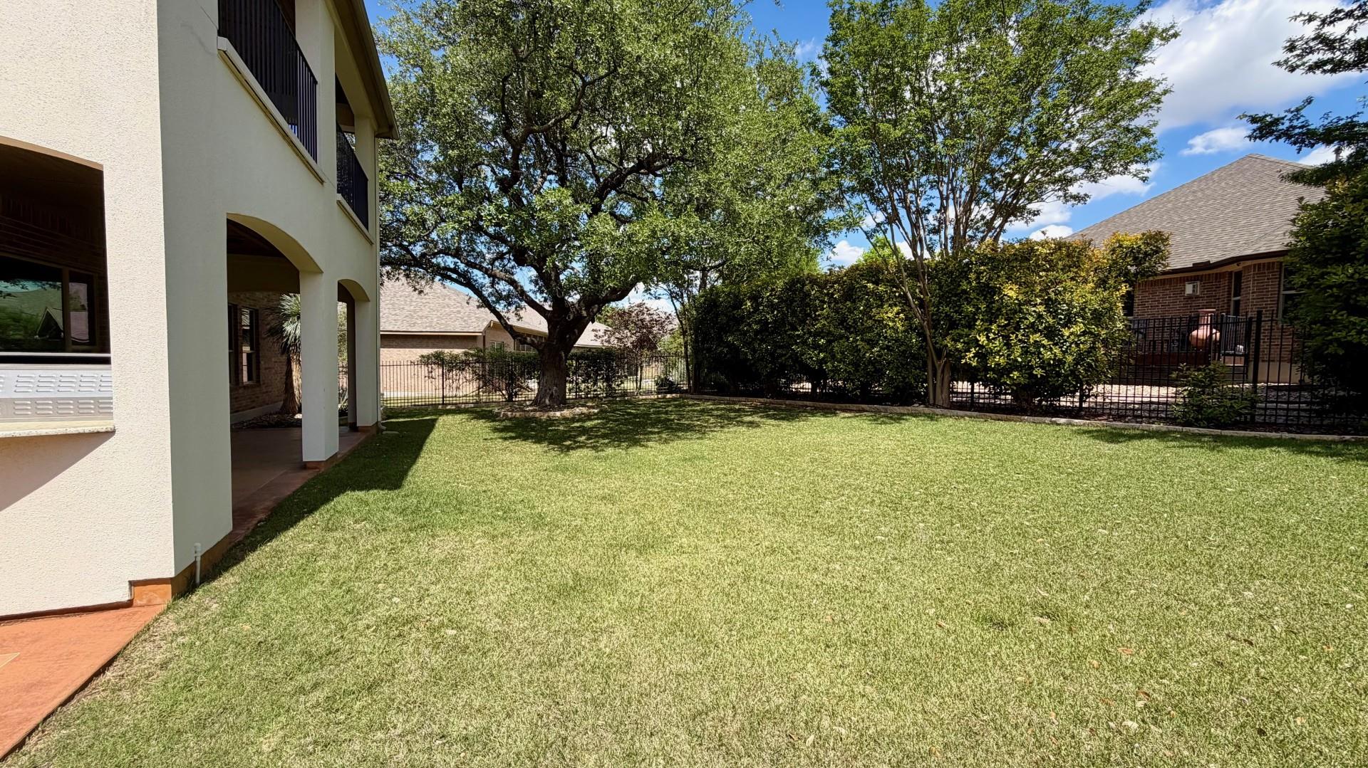 1813 Harvest Dance Dr, Leander, TX 78641