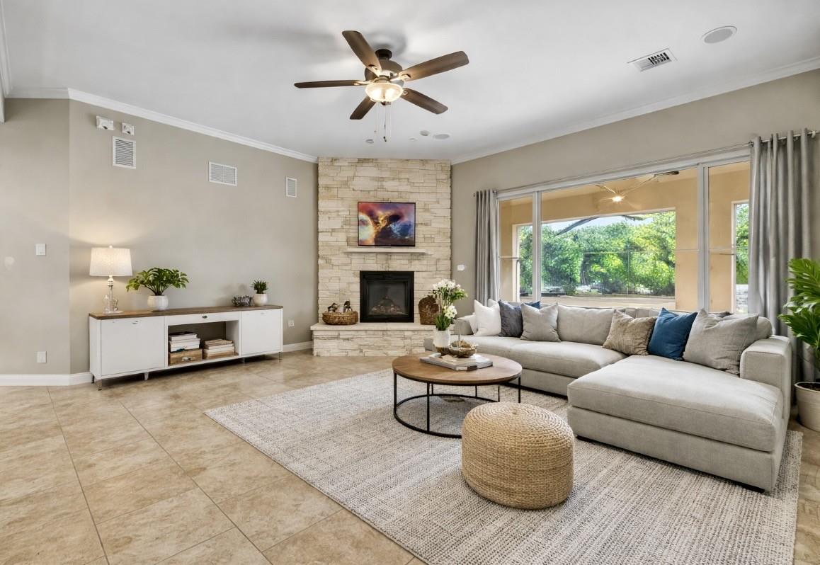 1813 Harvest Dance Dr, Leander, TX 78641