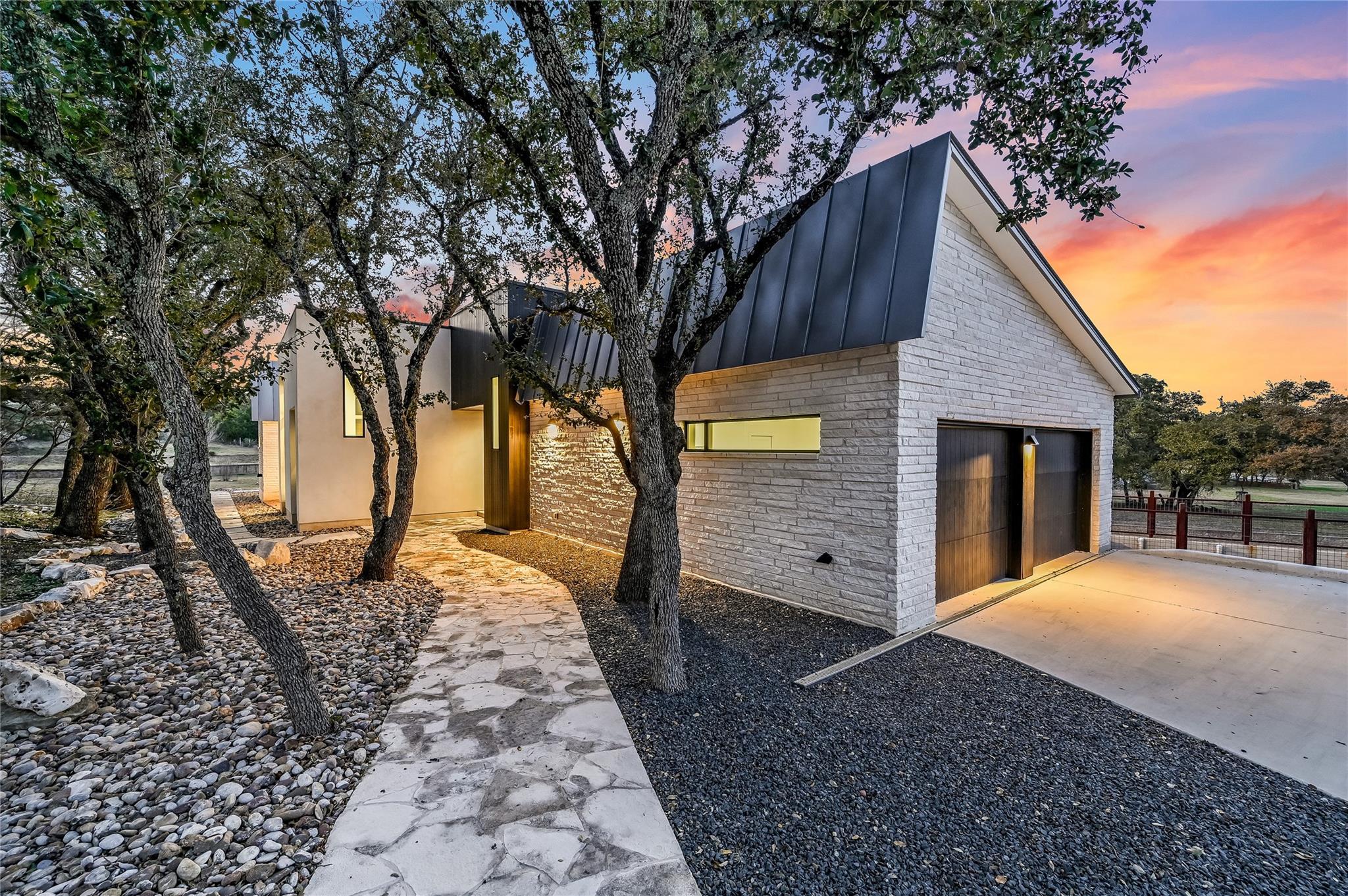 321 Tulley Ct, Wimberley, TX 78676