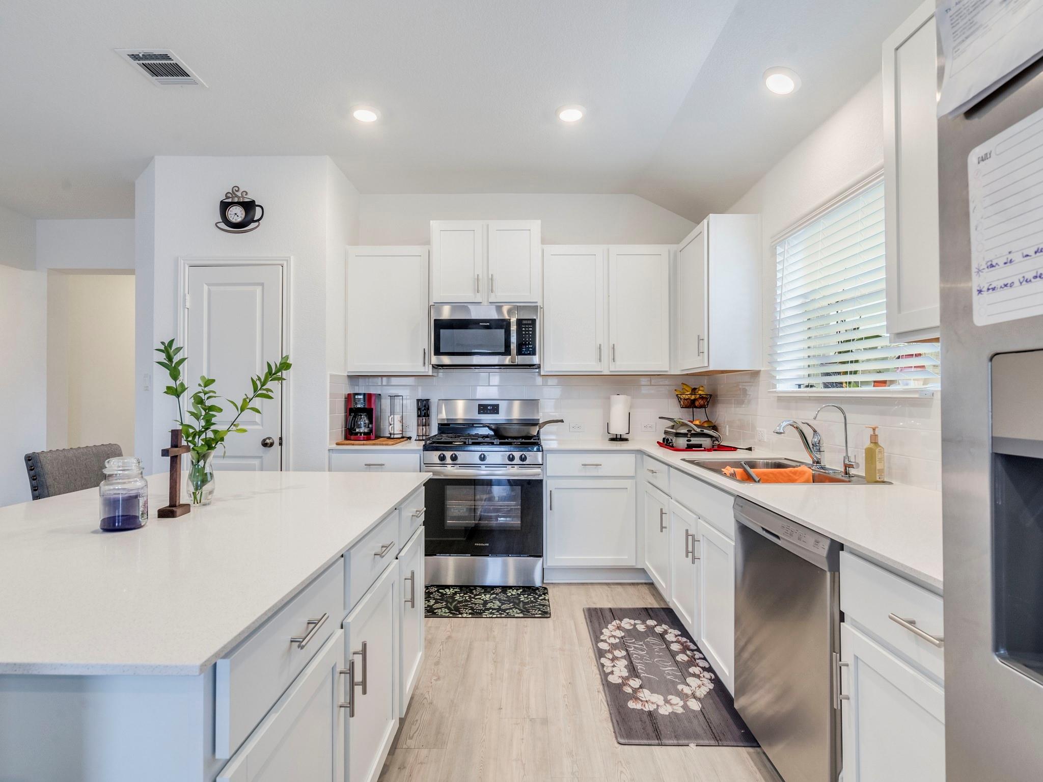 1104 Acorn Oak Dr, Georgetown, TX 78628