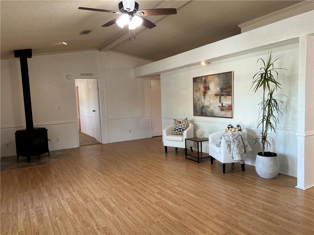 1345 Lake Shore Dr, Spicewood, TX 78669