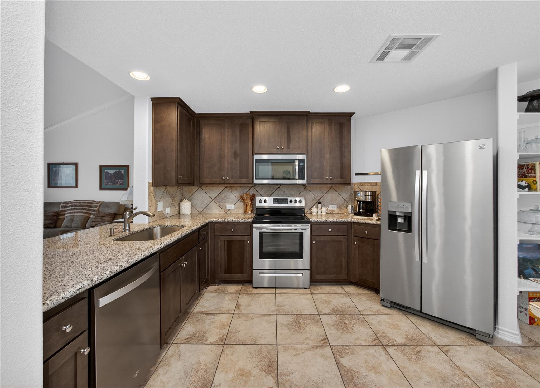 20508 Buckskin Rdg, Lago Vista, TX 78645