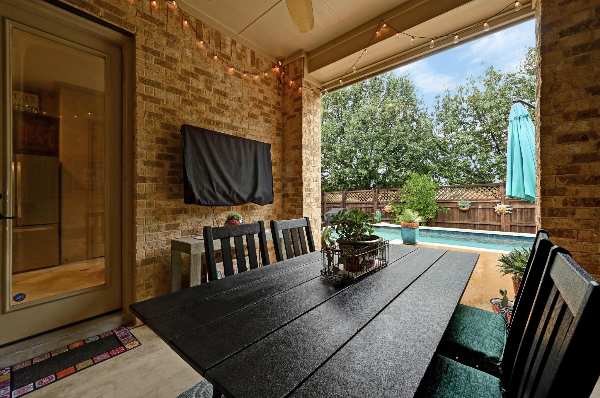 9308 Bentley Garner Ln, Austin, TX 78748