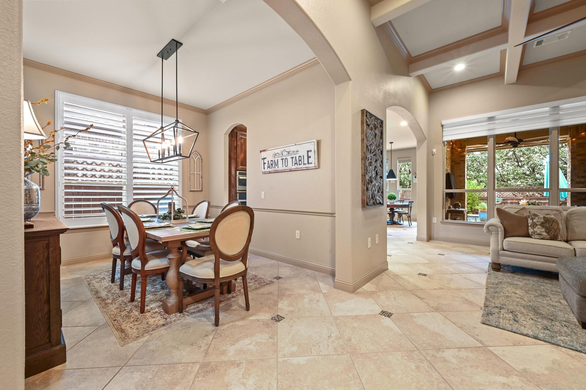 9308 Bentley Garner Ln, Austin, TX 78748