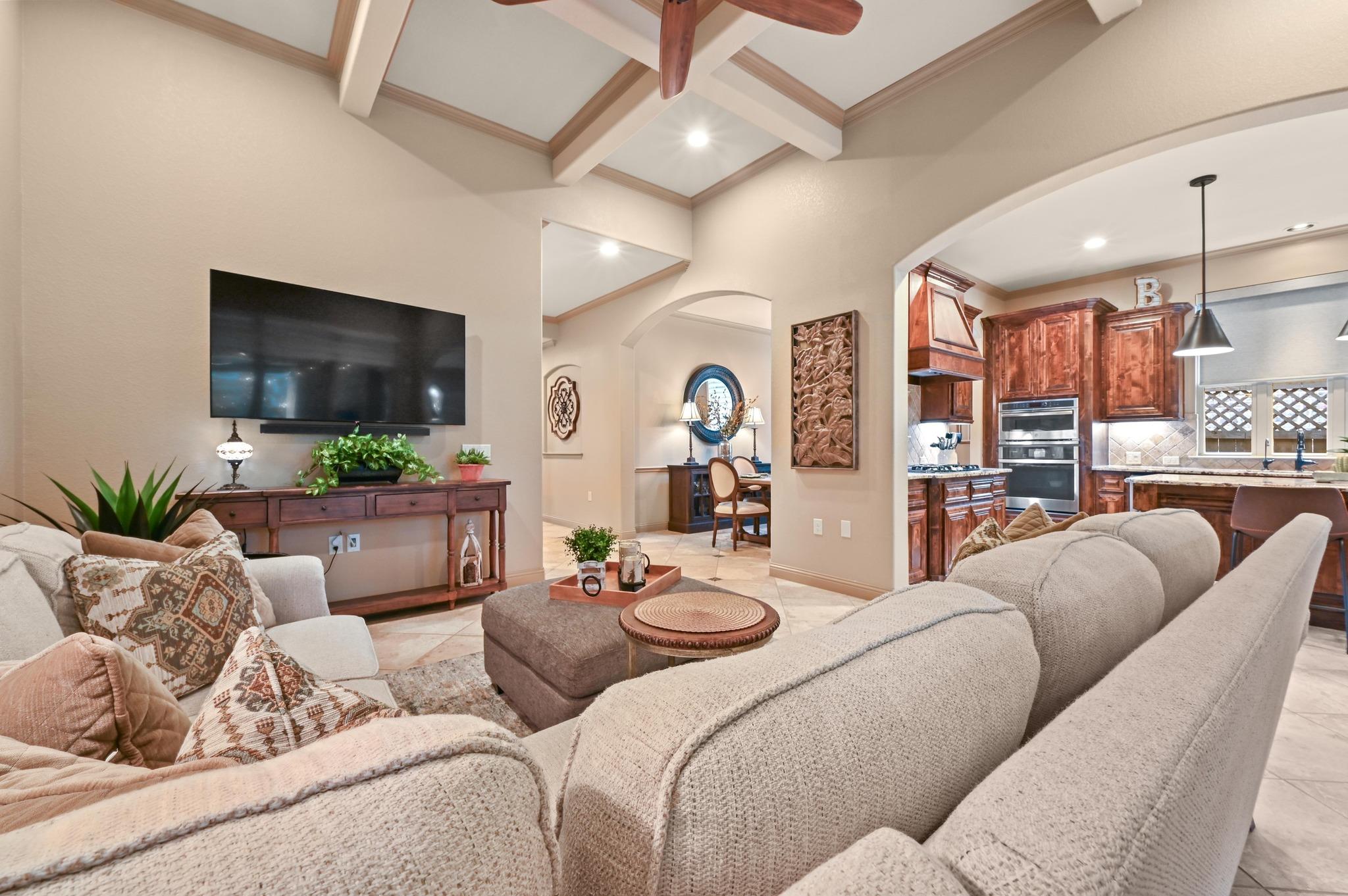 9308 Bentley Garner Ln, Austin, TX 78748