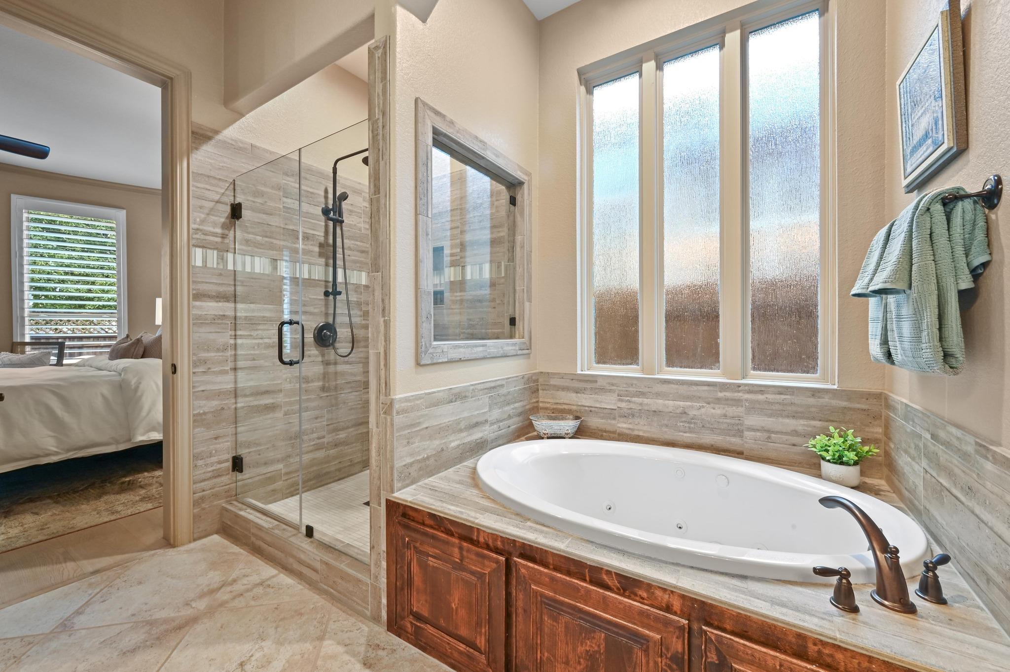 9308 Bentley Garner Ln, Austin, TX 78748