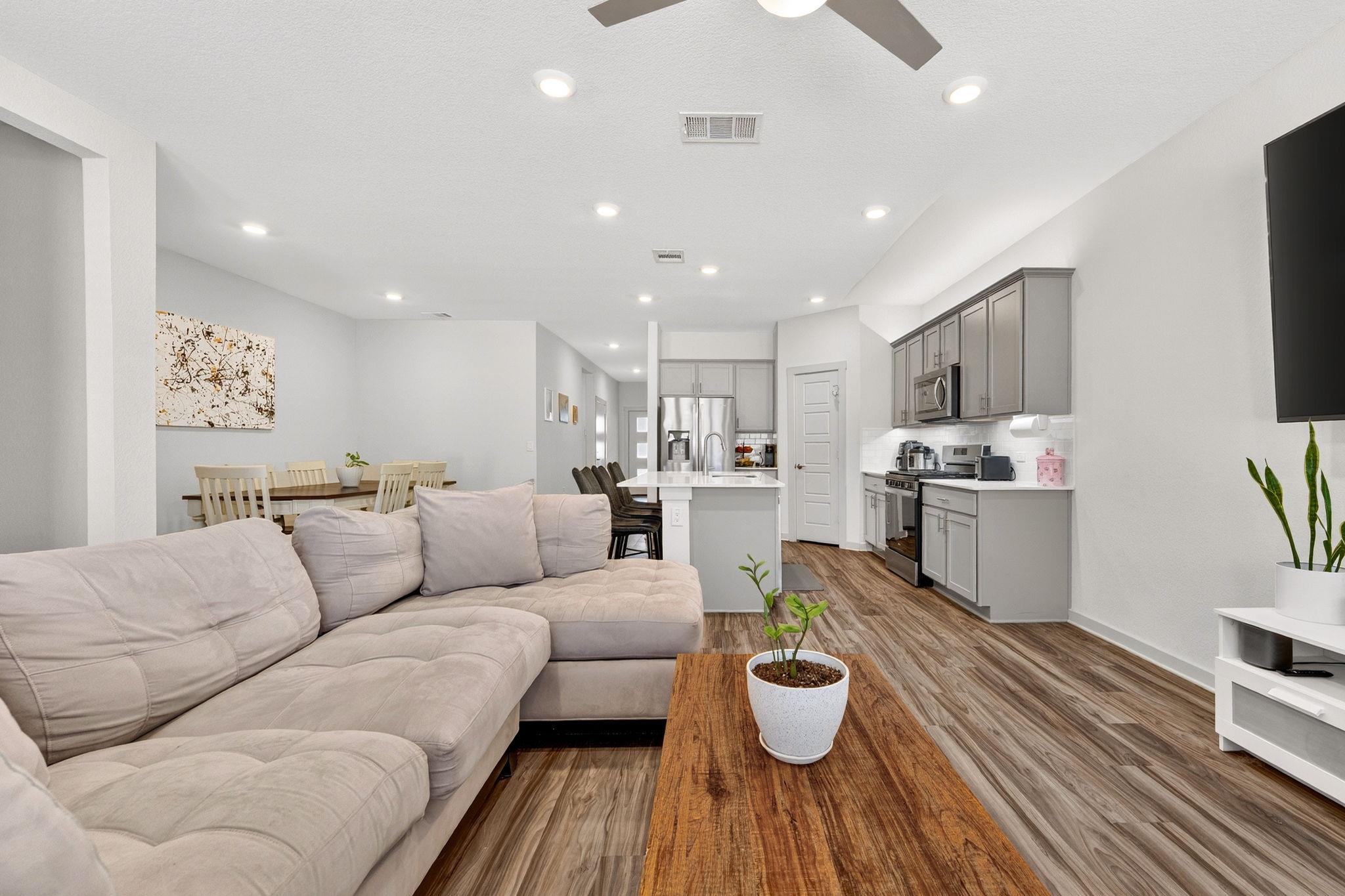 13704 Bavarian Forest Dr, Pflugerville, TX 78660