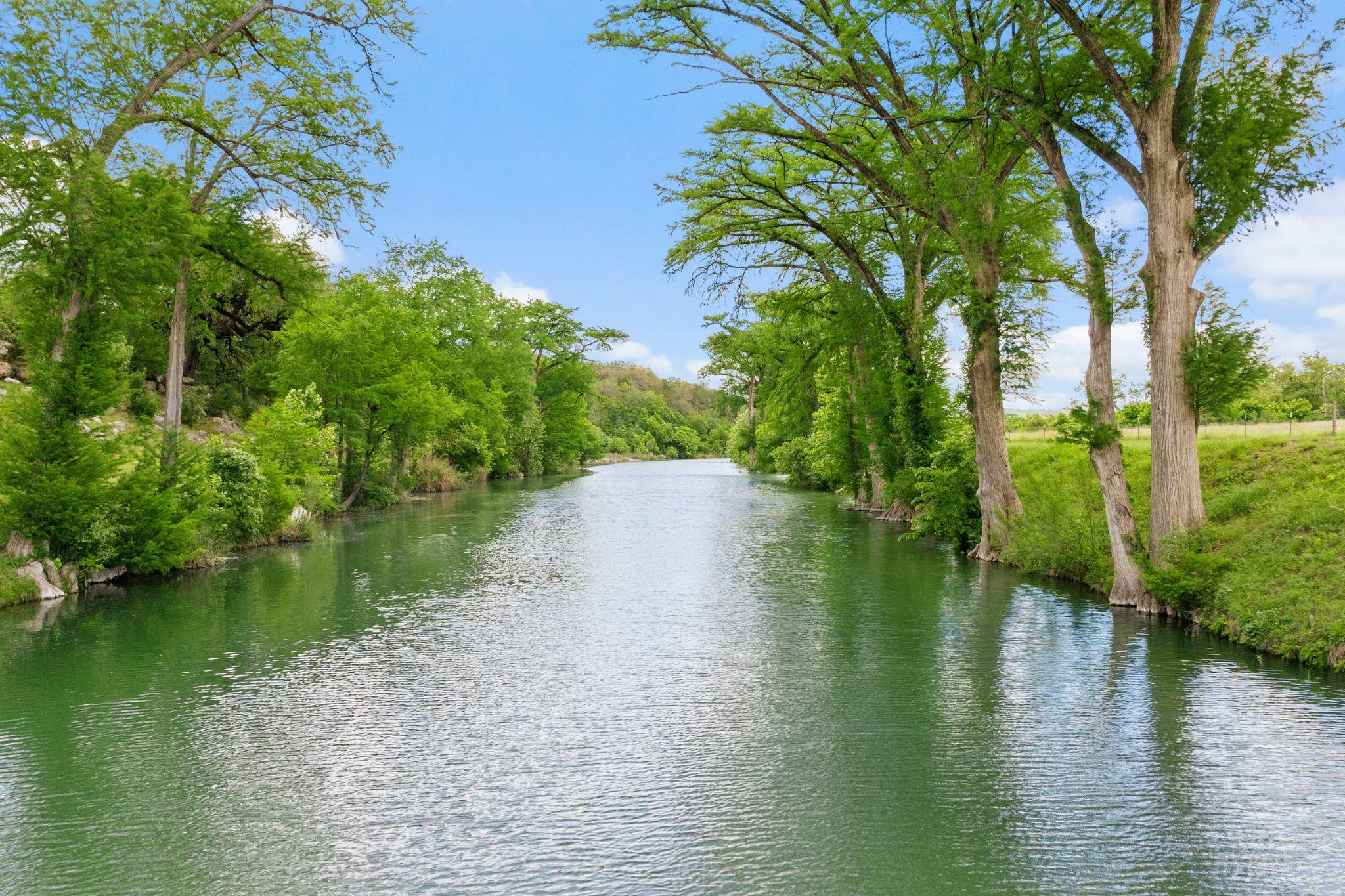 4711 Wayside Dr, Wimberley, TX 78676