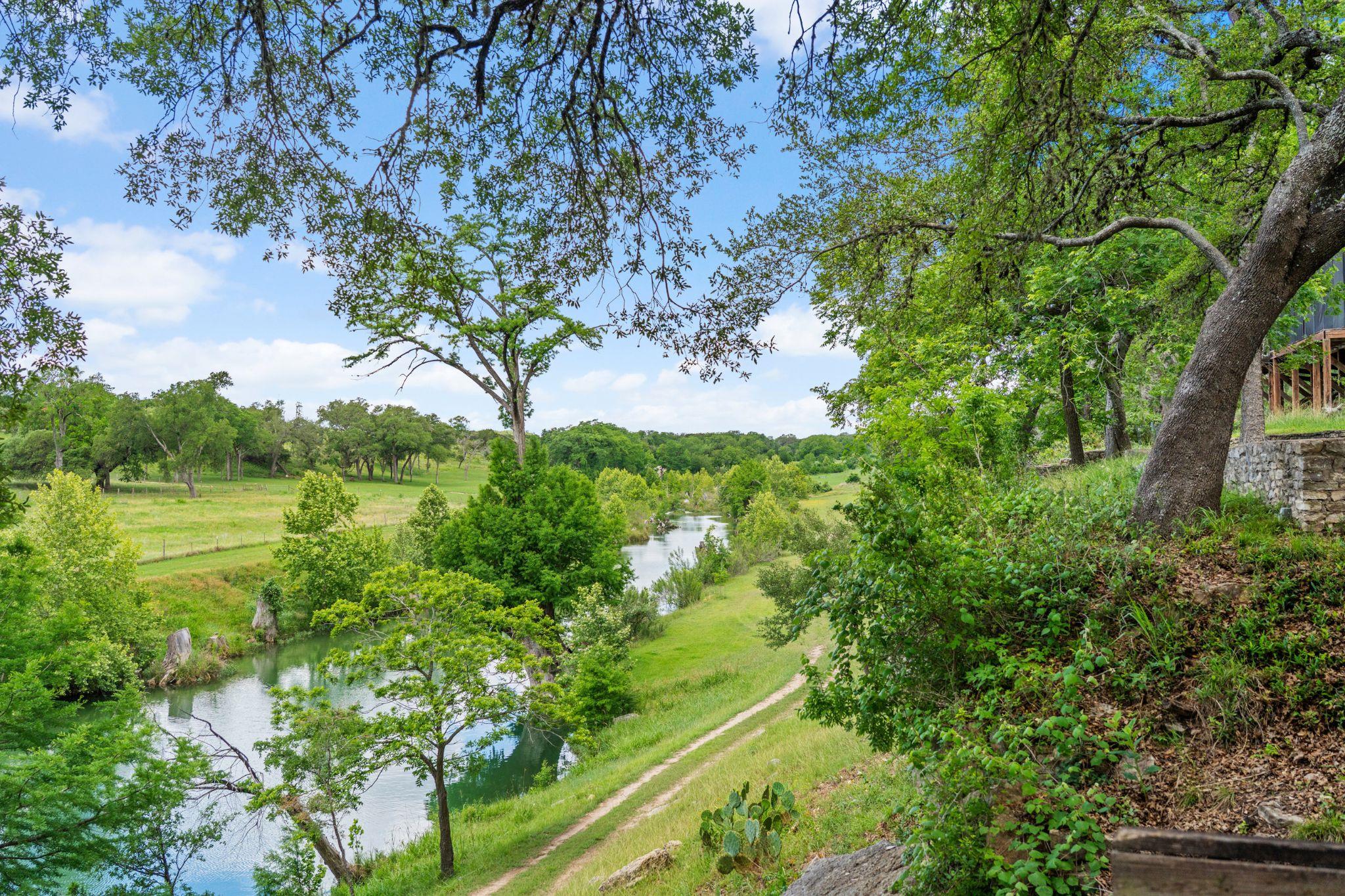 4711 Wayside Dr, Wimberley, TX 78676