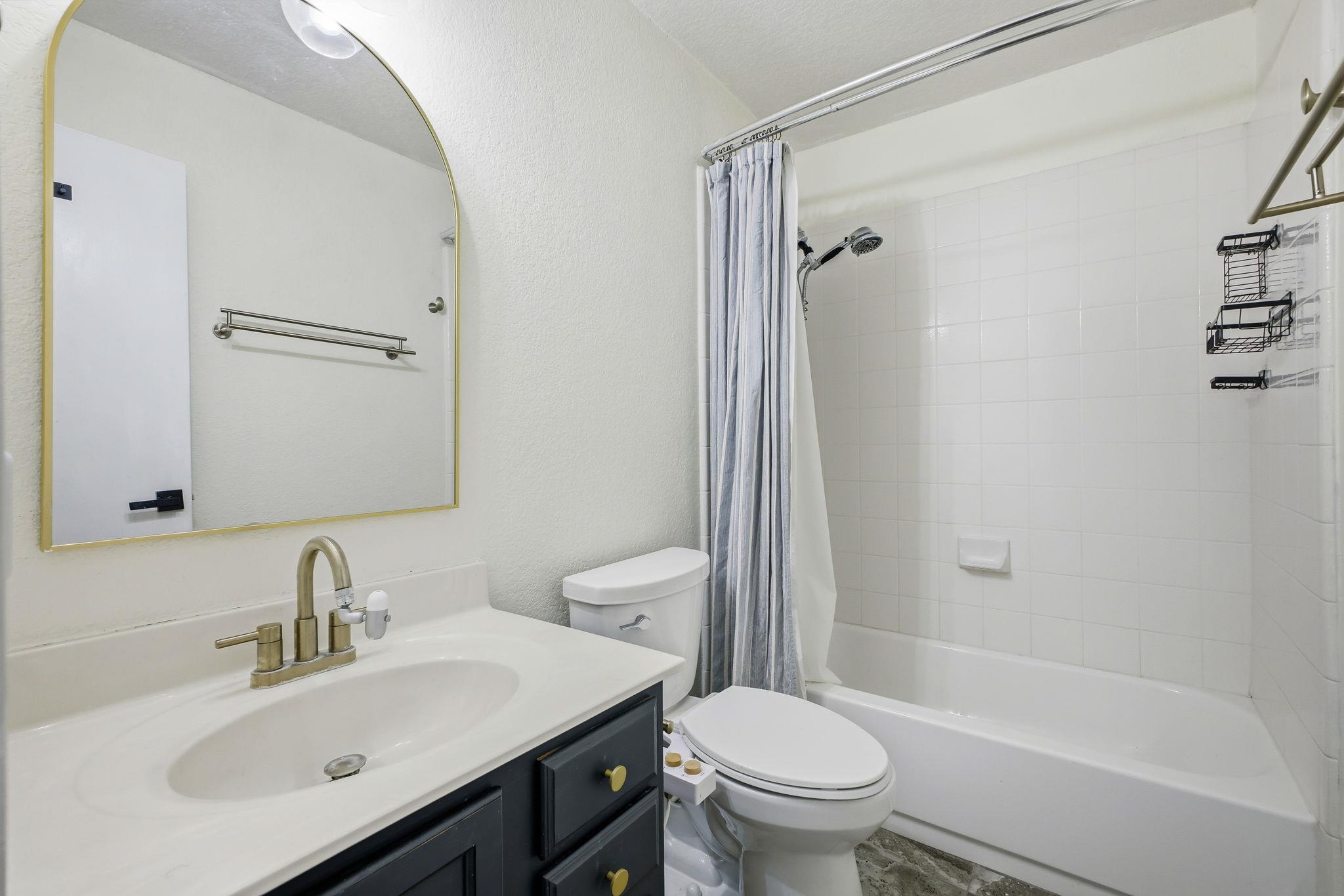 152 Karrie Dr, Kyle, TX 78640