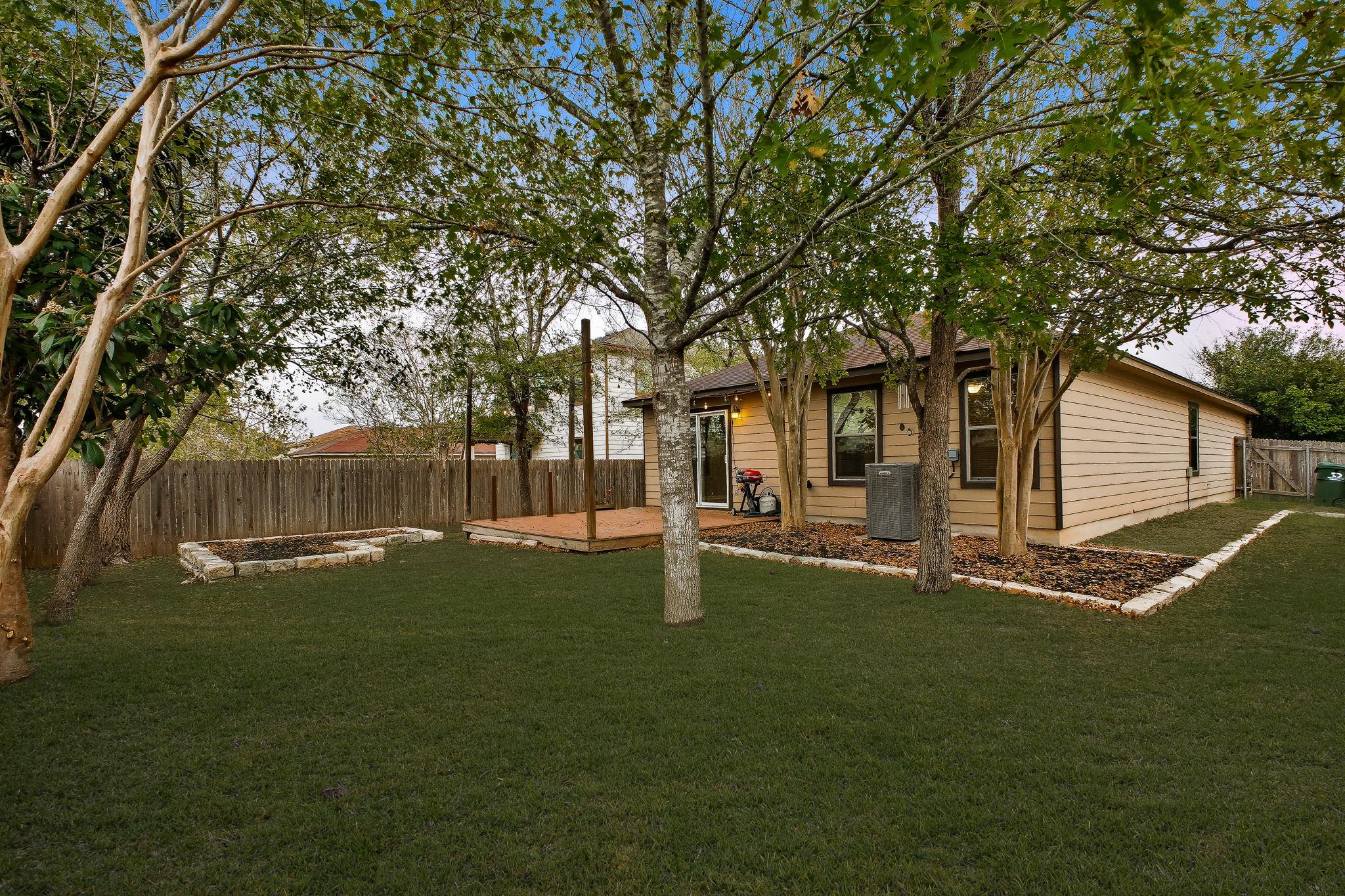 152 Karrie Dr, Kyle, TX 78640