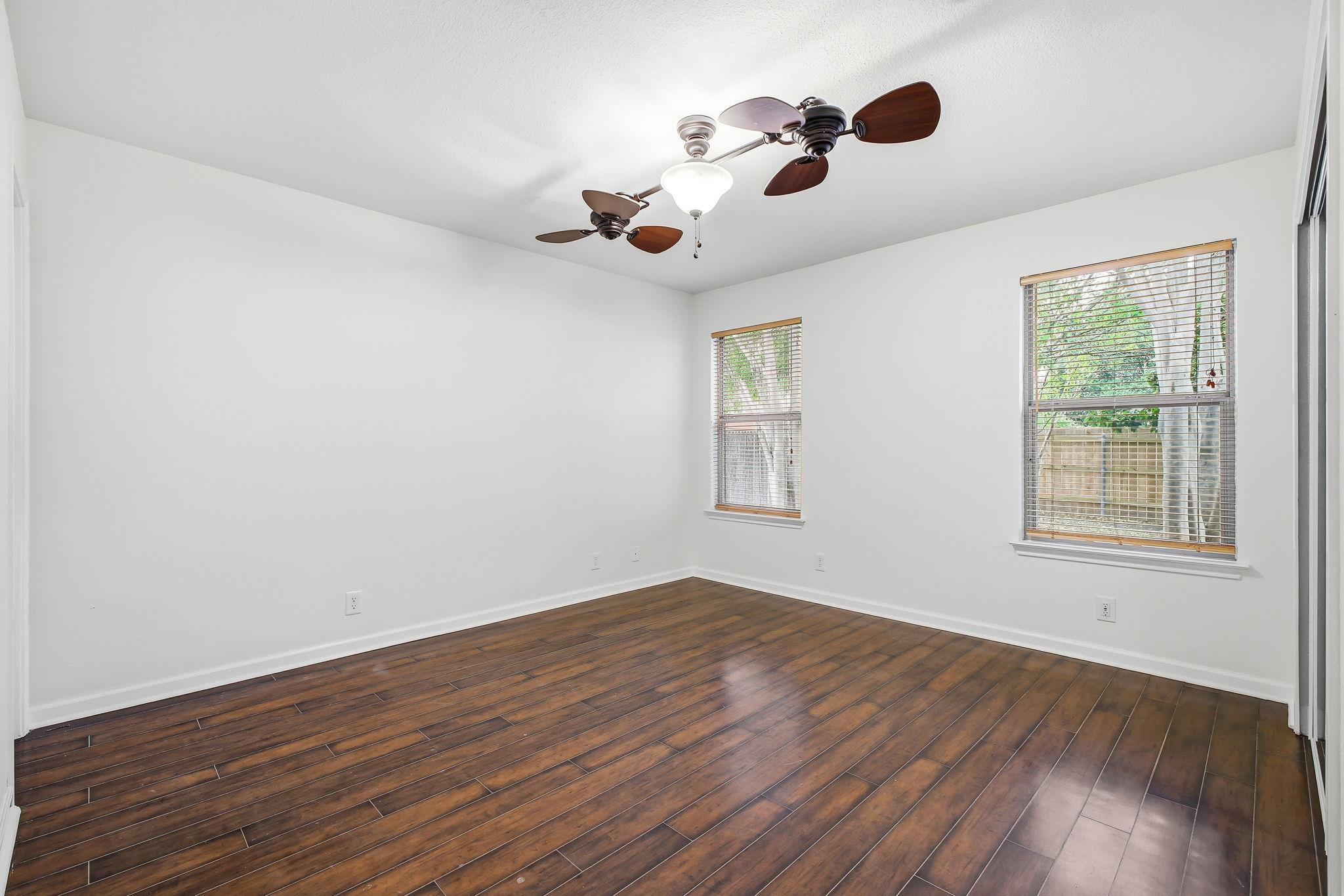 152 Karrie Dr, Kyle, TX 78640