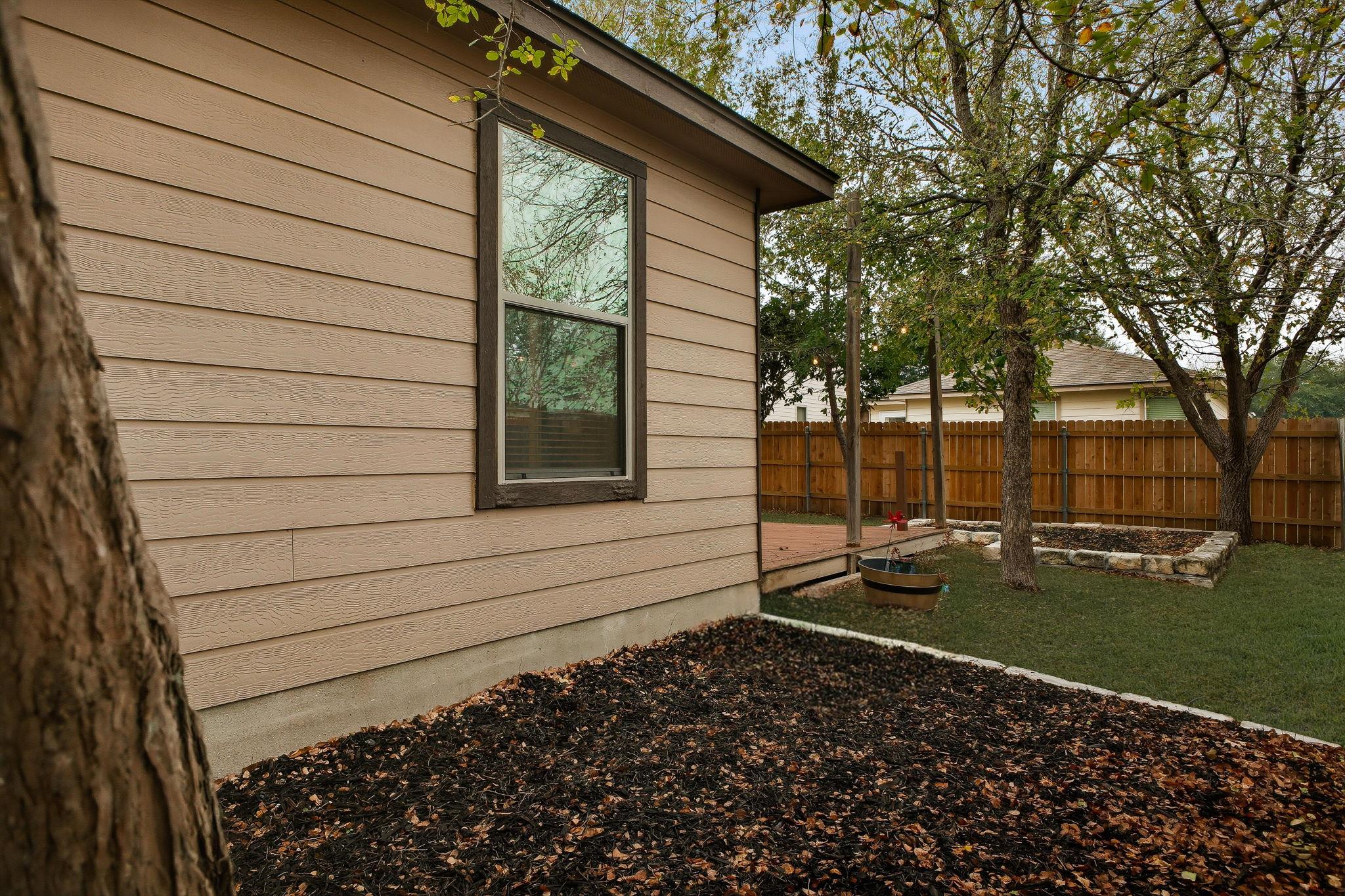 152 Karrie Dr, Kyle, TX 78640